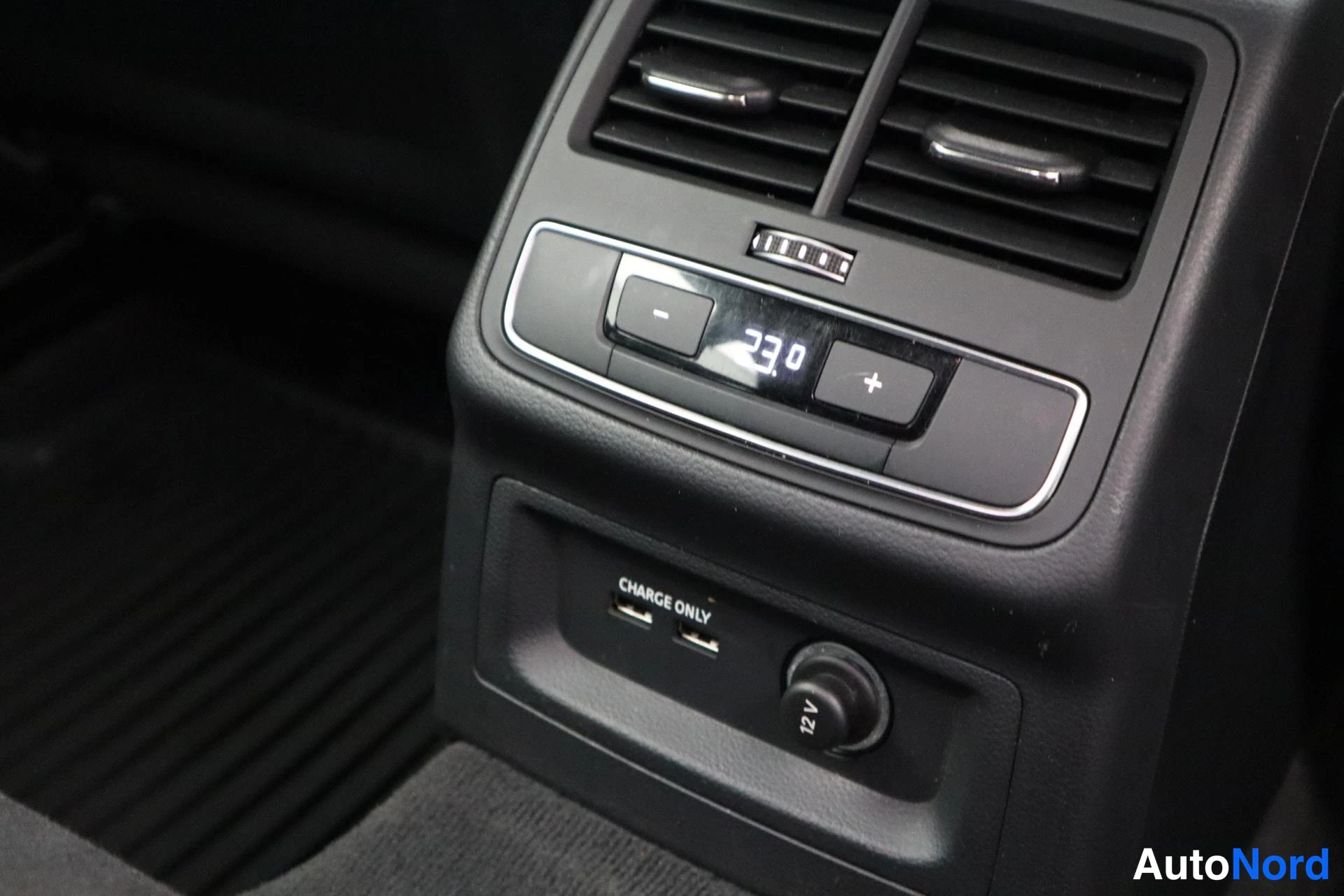 Musta Audi A4 Allroad 2021, kuva 33