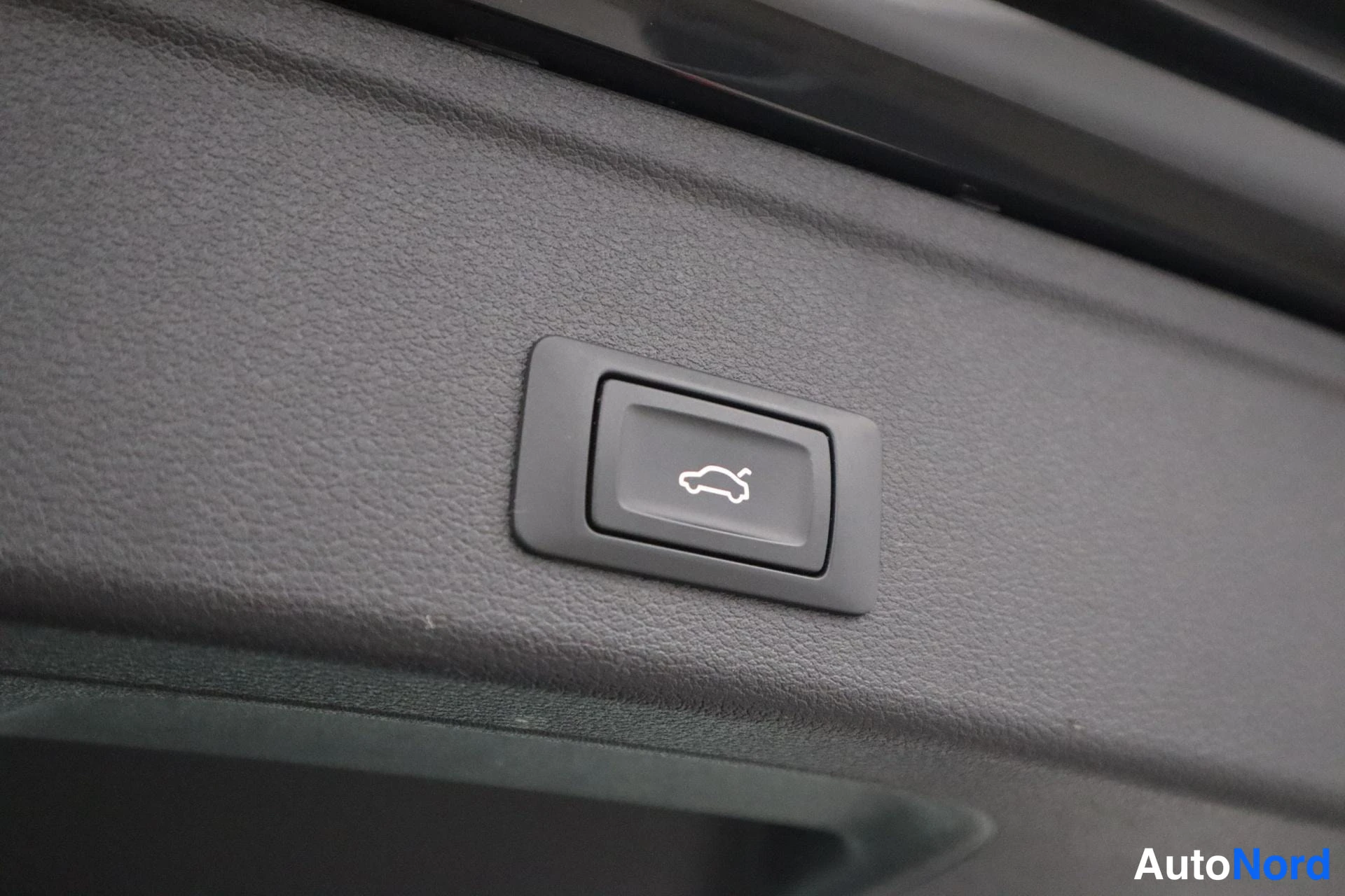 Musta Audi A4 Allroad 2021, kuva 40
