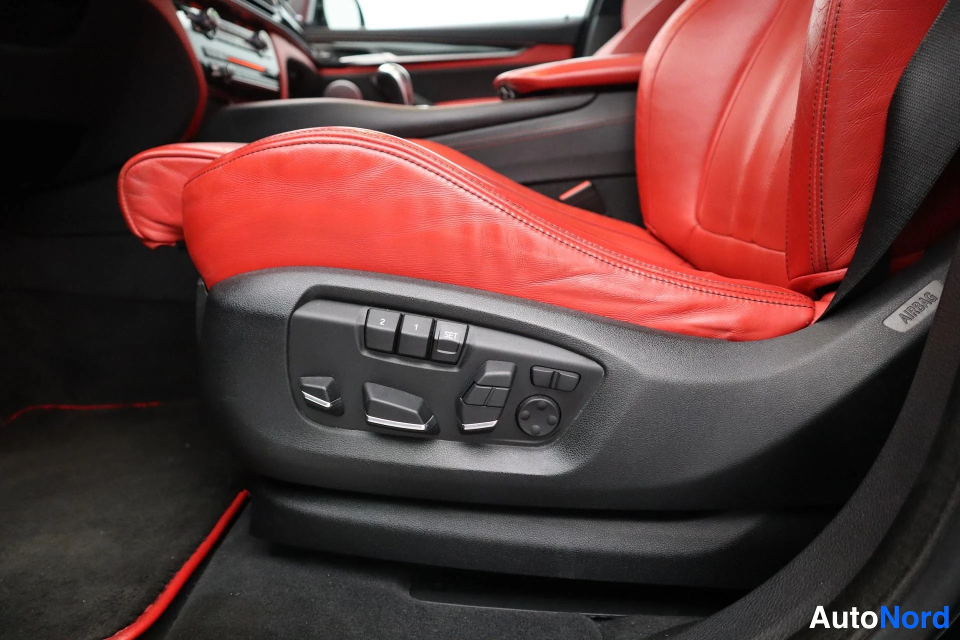 Musta BMW X6M 2015, kuva 24