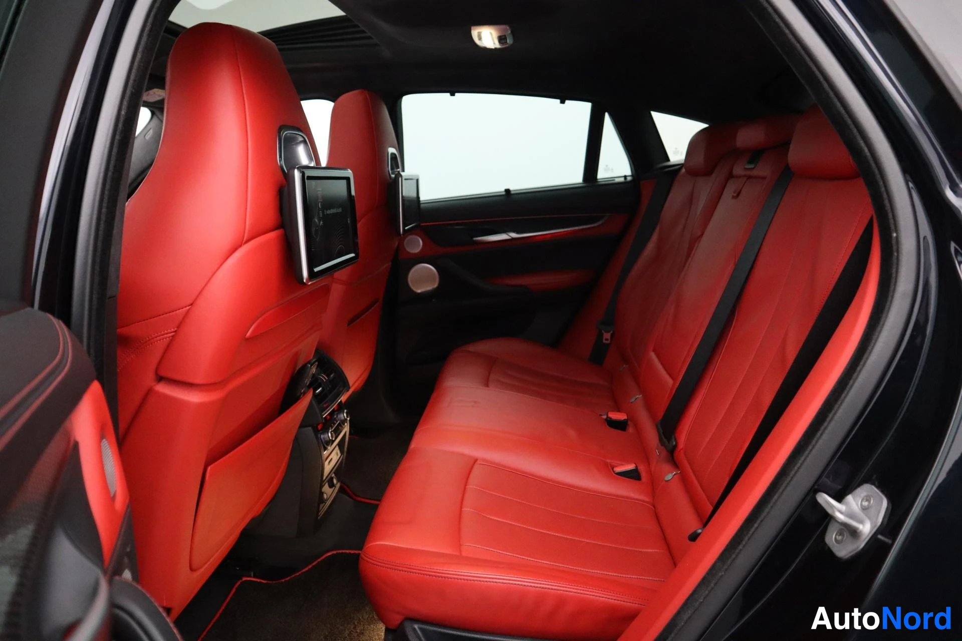 Musta BMW X6M 2015, kuva 25