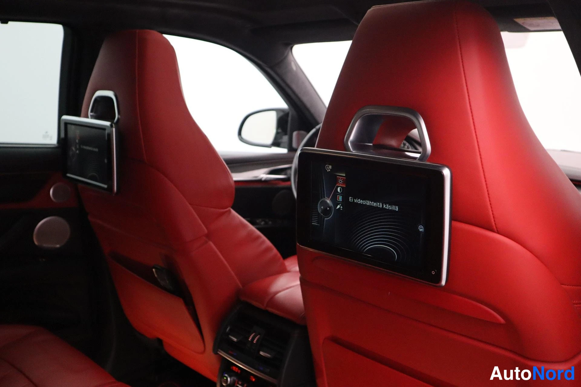 Musta BMW X6M 2015, kuva 39