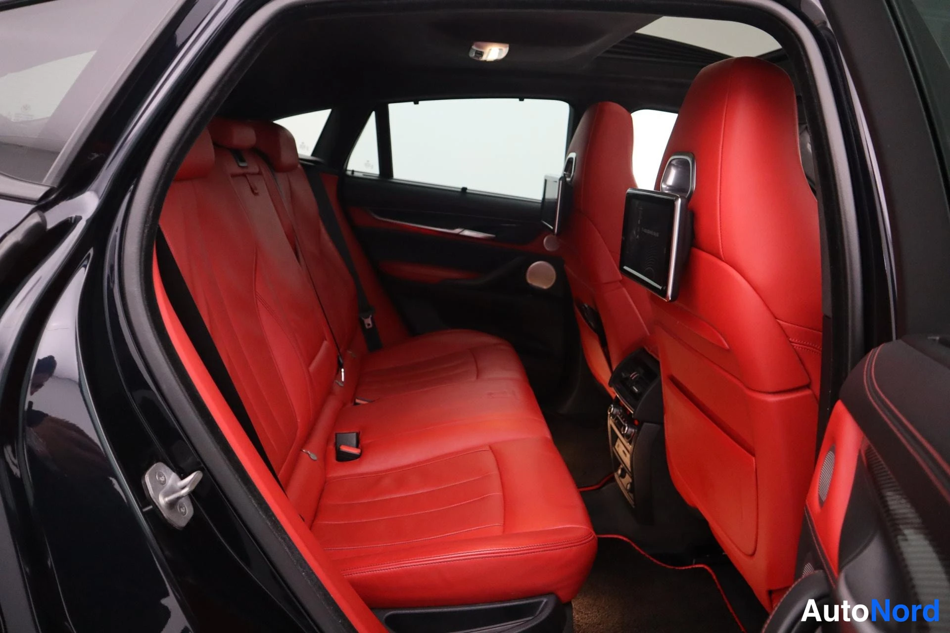 Musta BMW X6M 2015, kuva 29