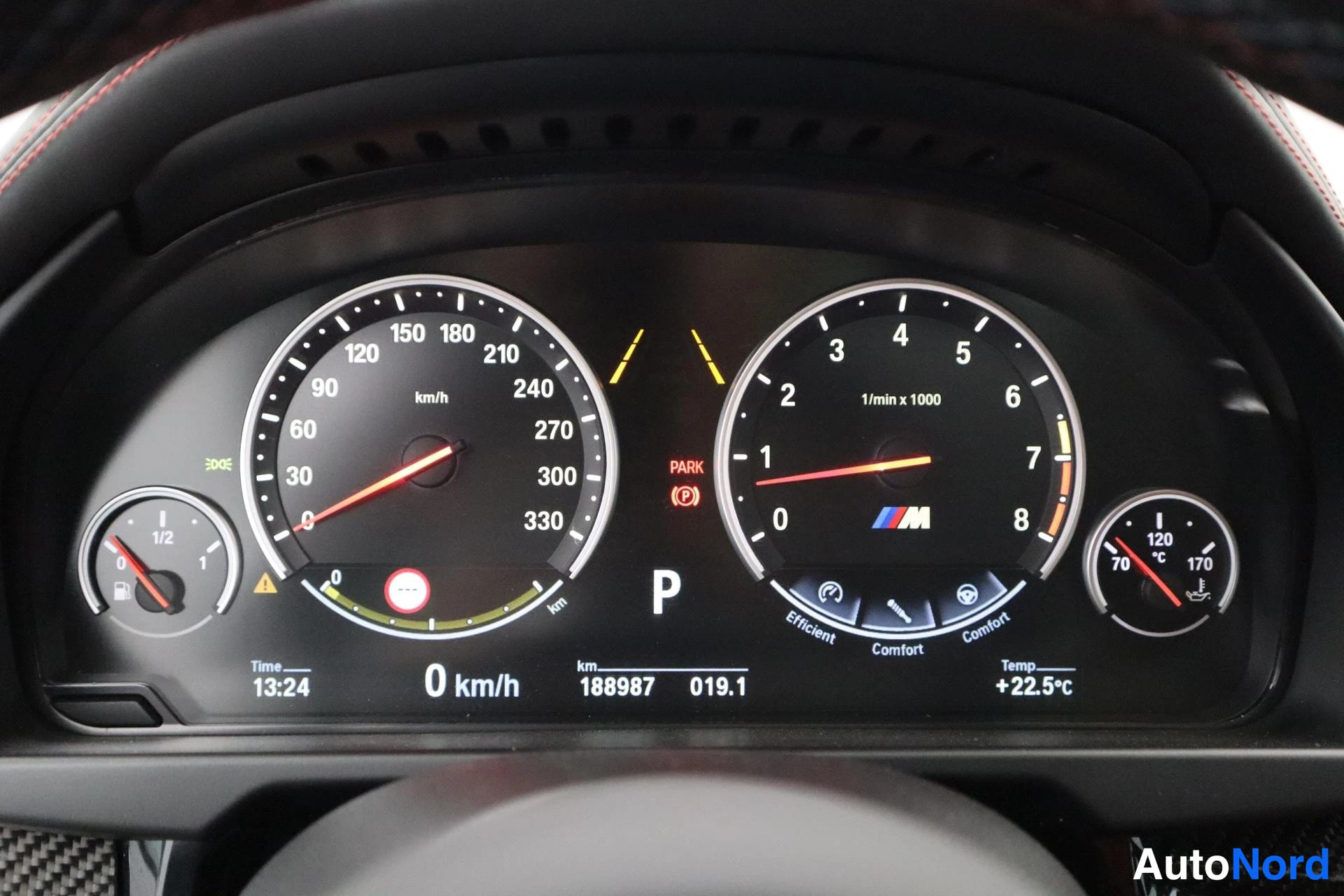 Musta BMW X6M 2015, kuva 40