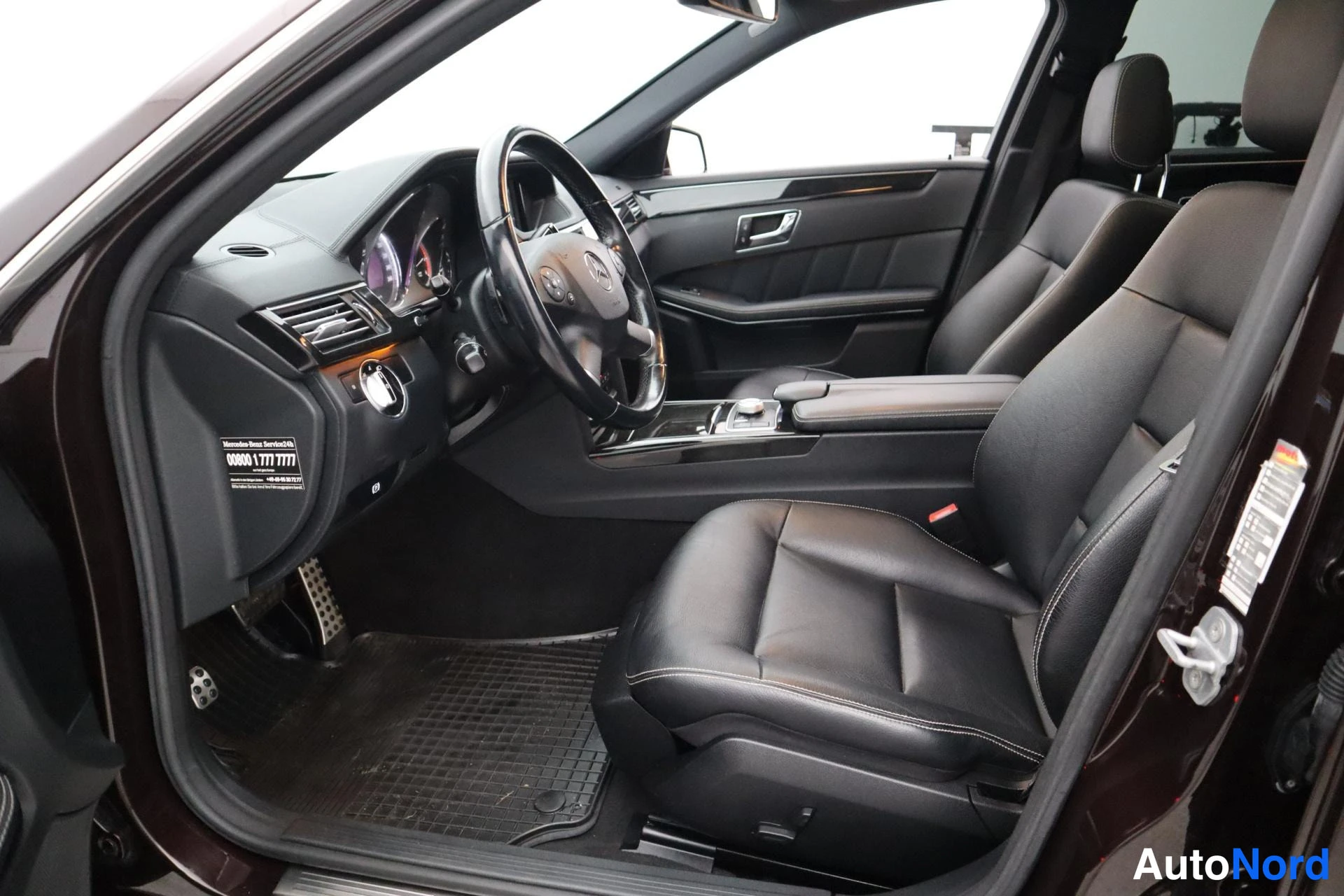 Brown Mercedes-Benz E 2009, photo 16