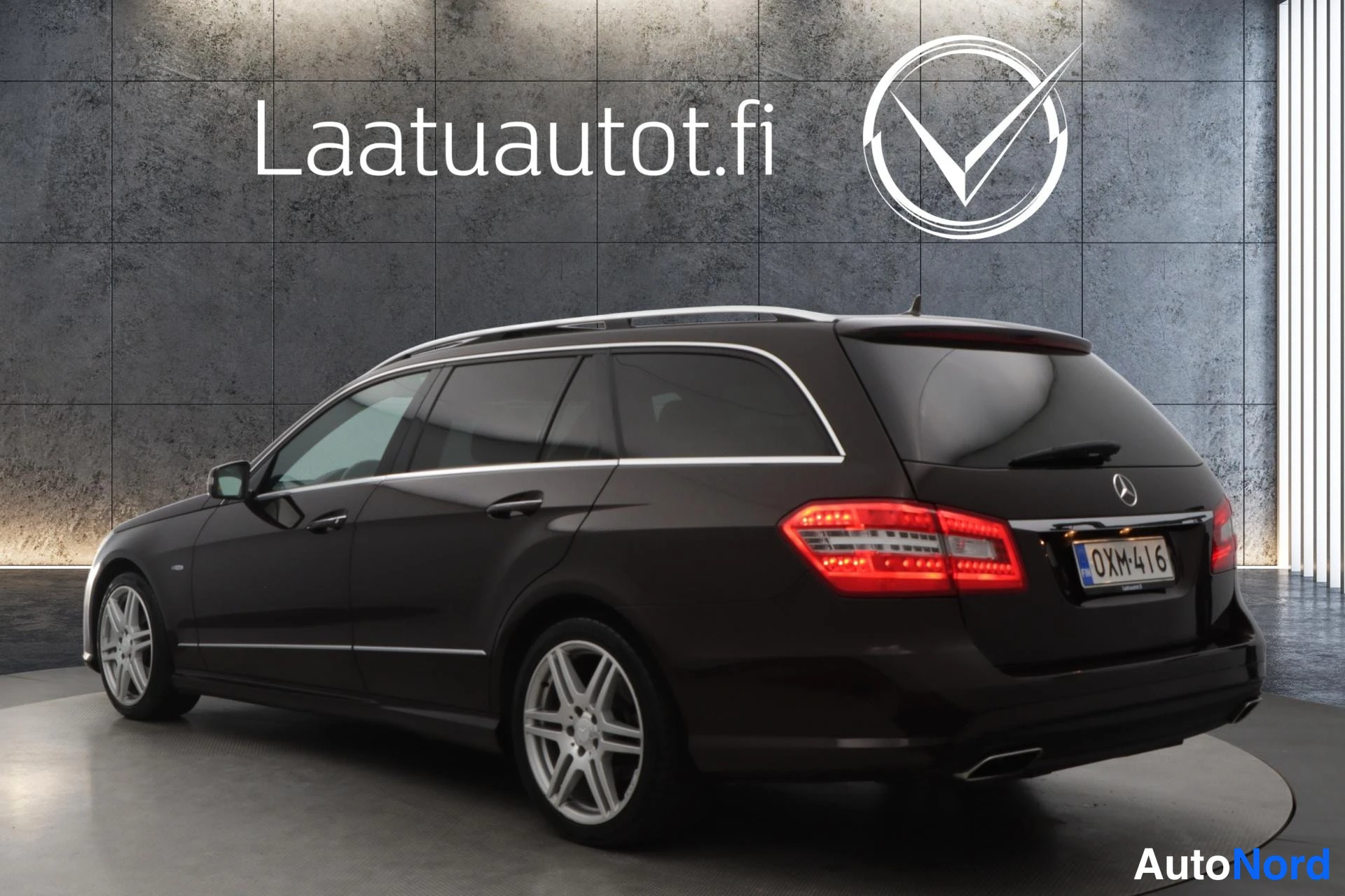 Brown Mercedes-Benz E 2009, rear three-quarter, photo 6