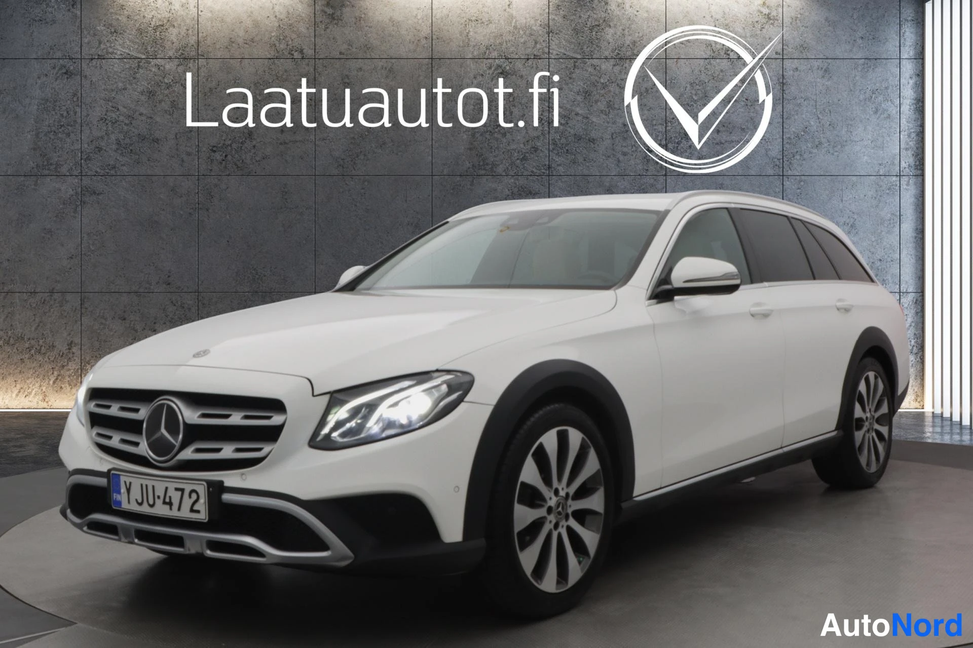 White Mercedes-Benz E 2018, photo 36