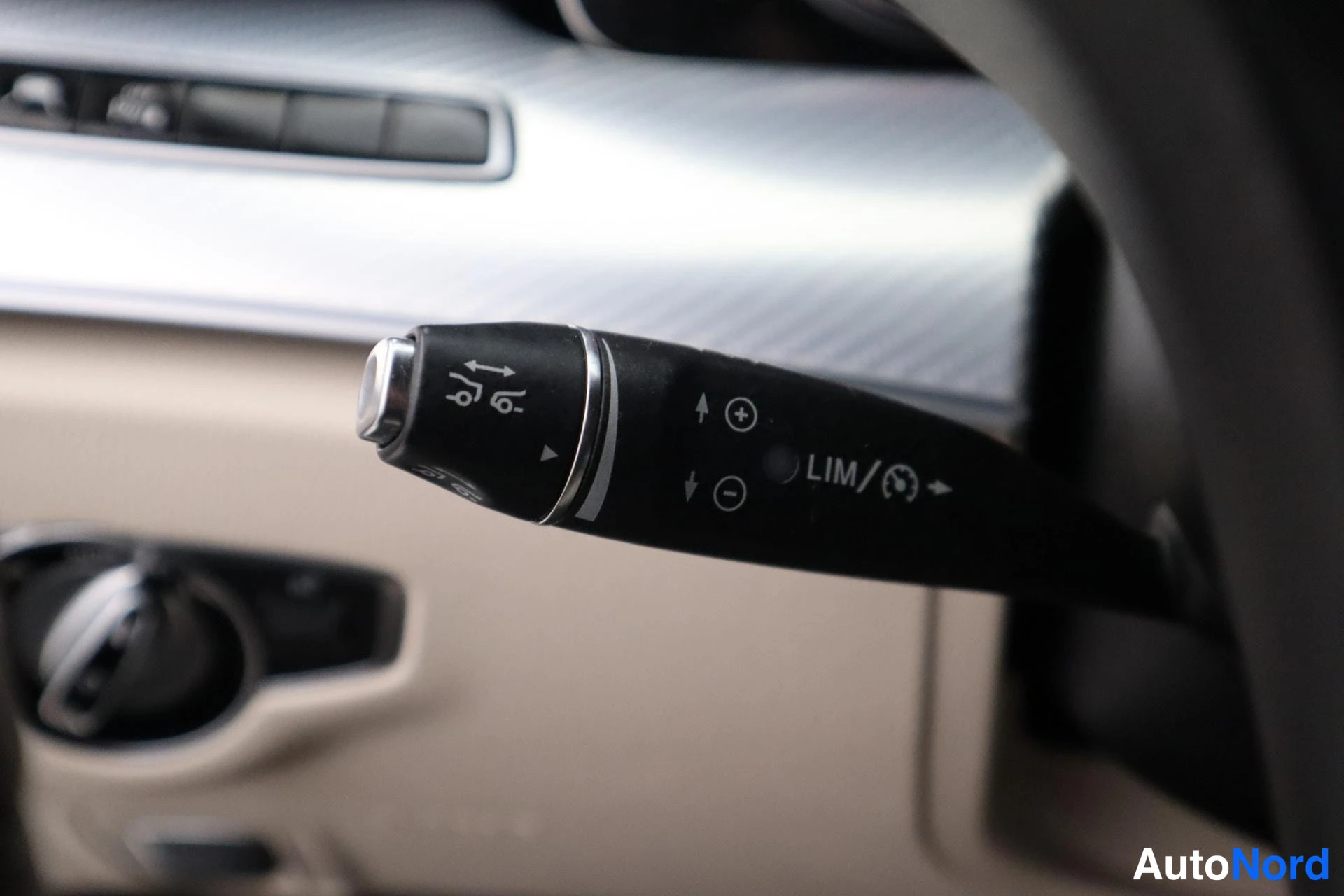 White Mercedes-Benz E 2018, photo 33