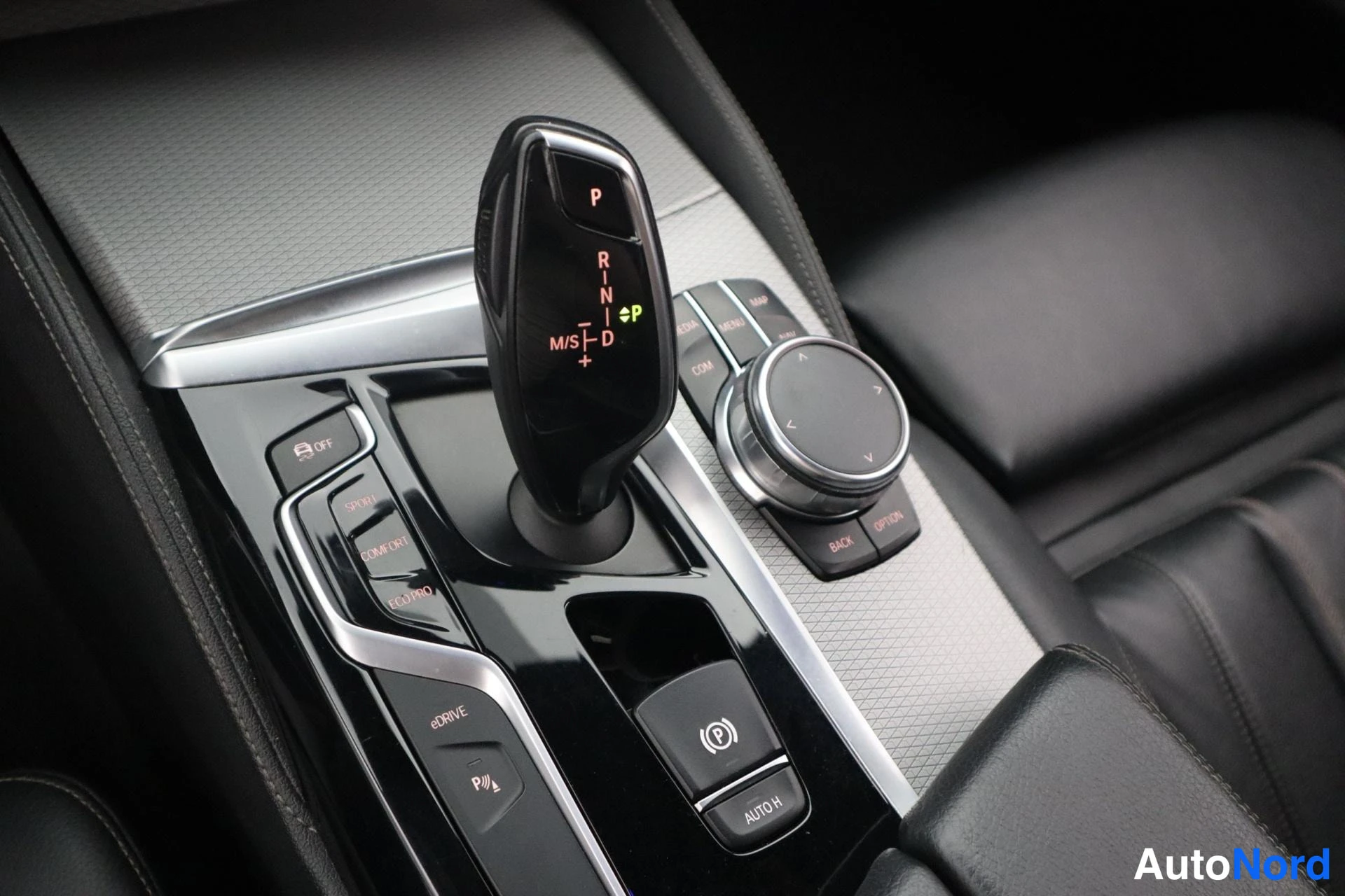 Musta BMW 530 2017, kuva 24