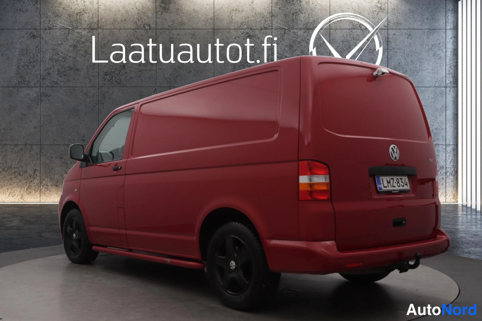 Punainen Volkswagen Transporter 2008, takaviisto, kuva 6