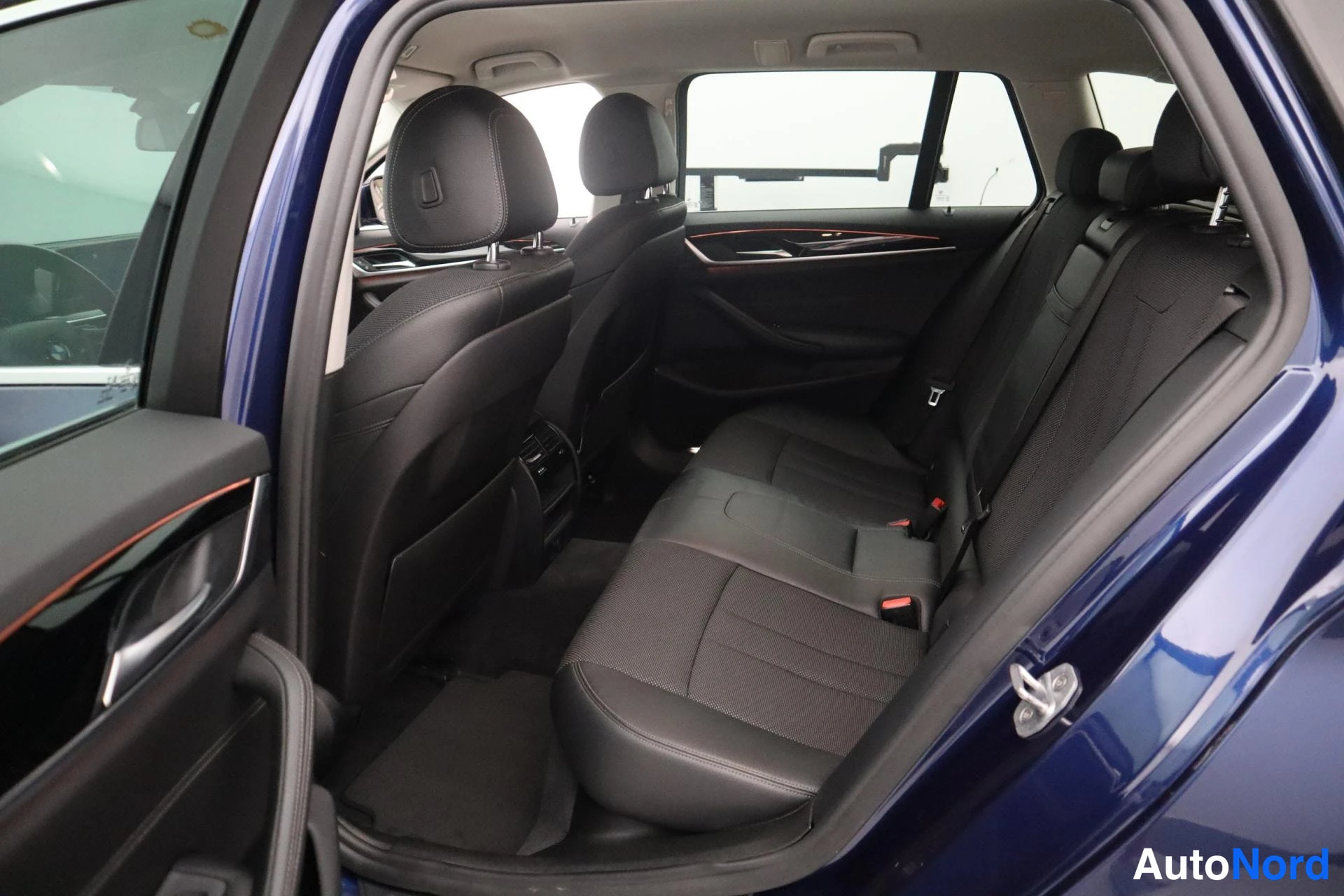 Sininen BMW 520d xDrive 2018, kuva 22