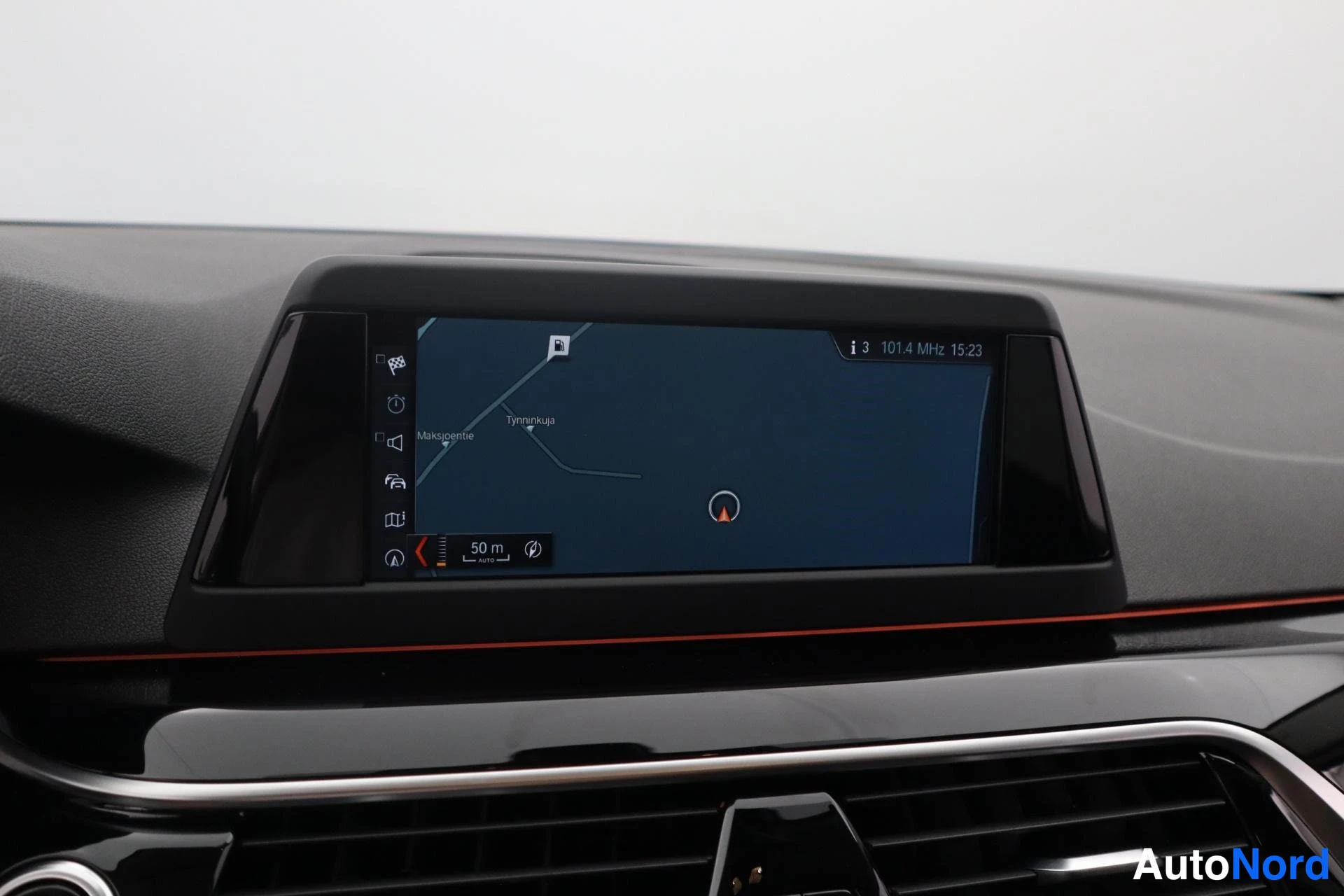 Sininen BMW 520d xDrive 2018, kuva 27