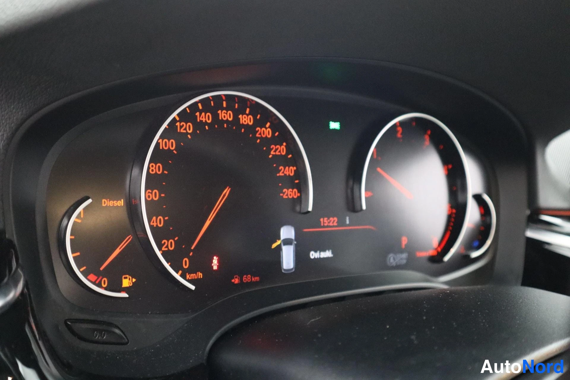 Sininen BMW 520d xDrive 2018, kuva 32