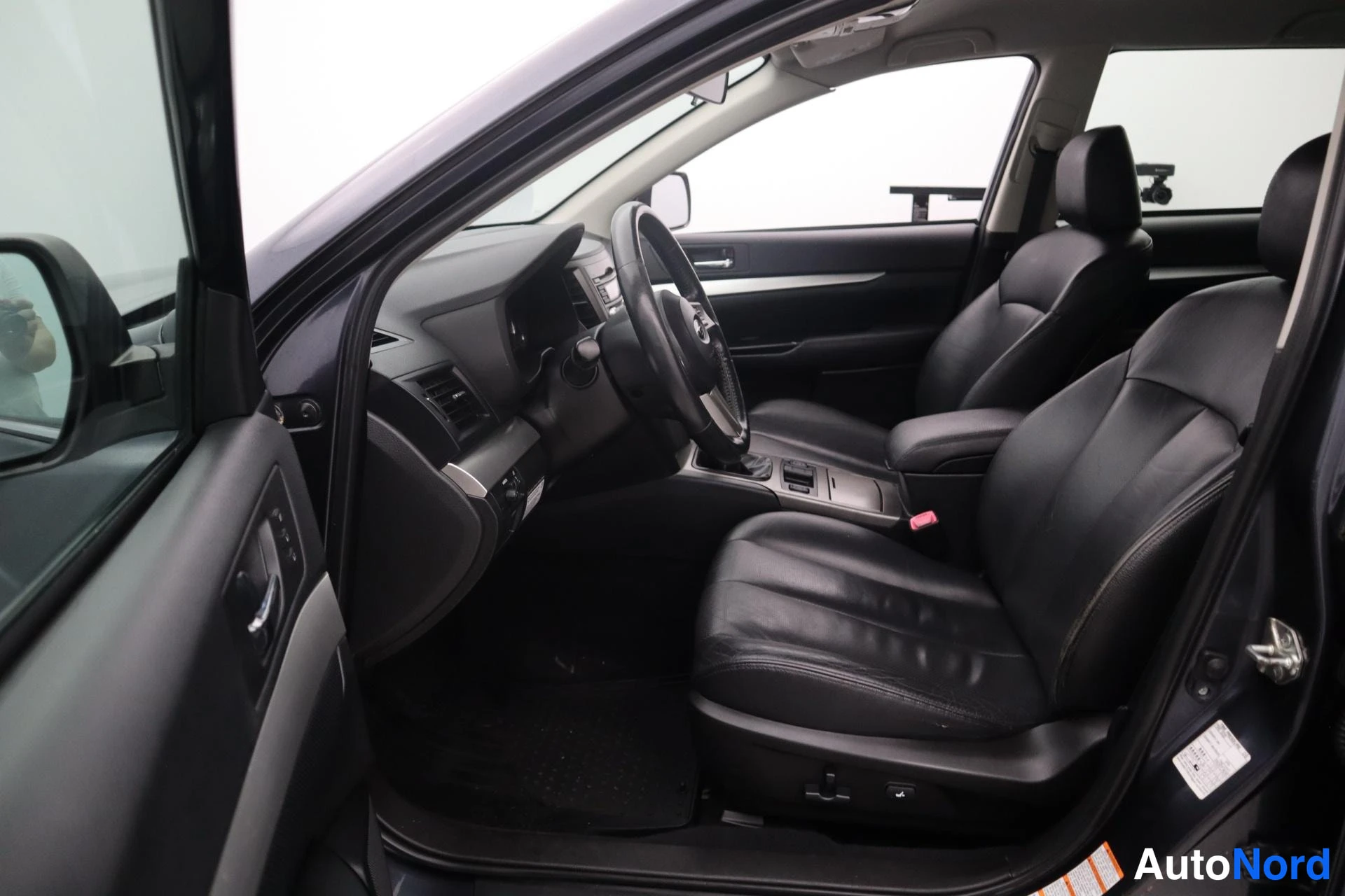 Harmaa Subaru Outback 2011, kuva 27