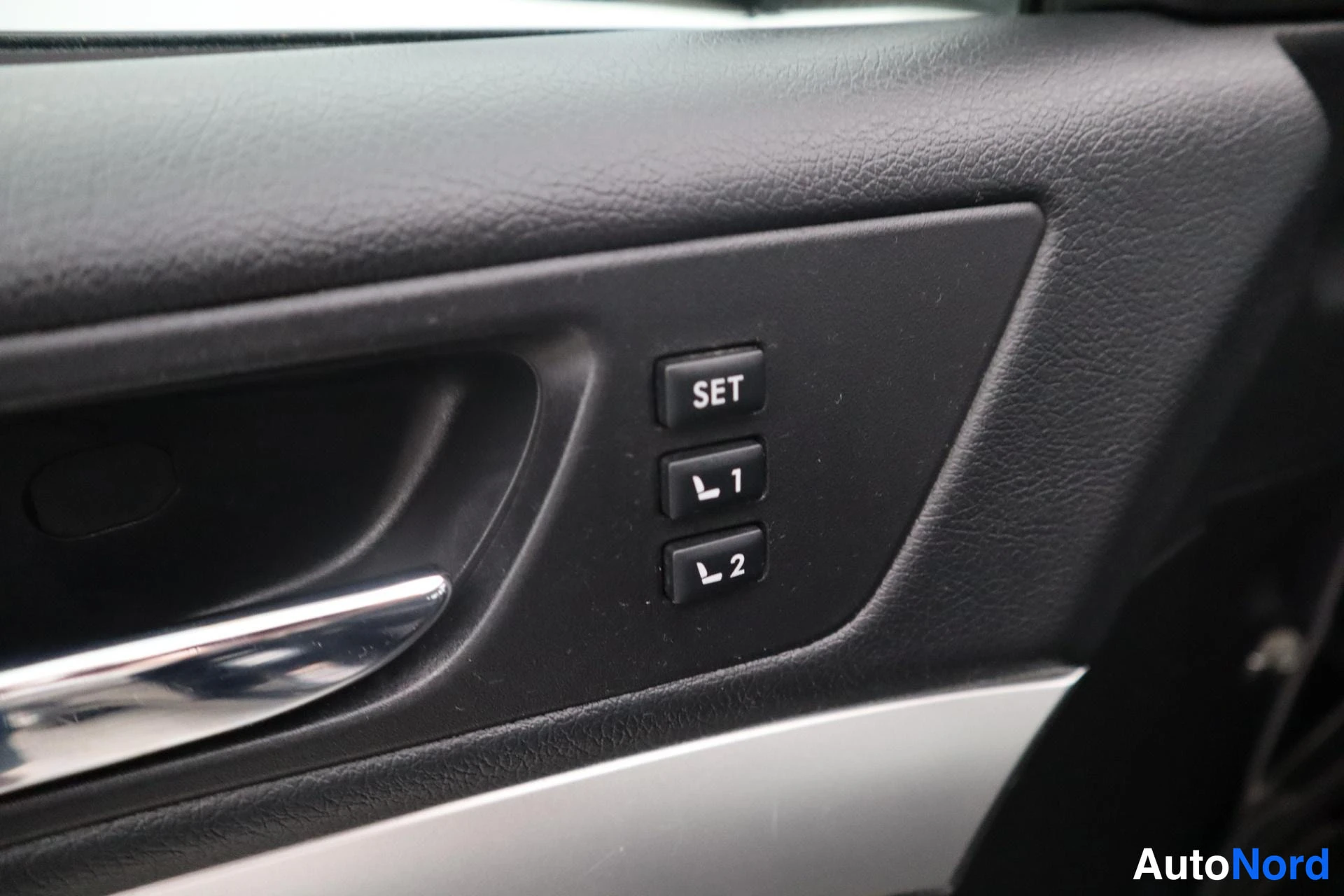 Harmaa Subaru Outback 2011, kuva 15