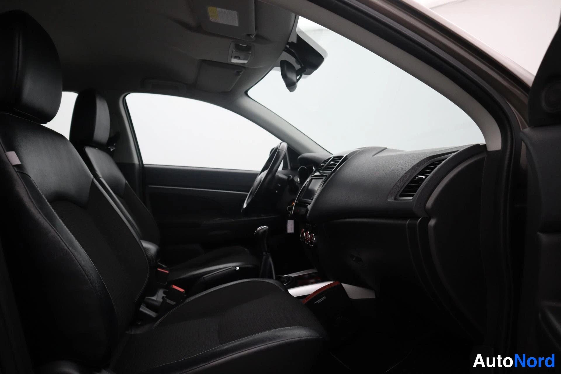 Ruskea Citroen C4 Aircross 2012, kuva 13