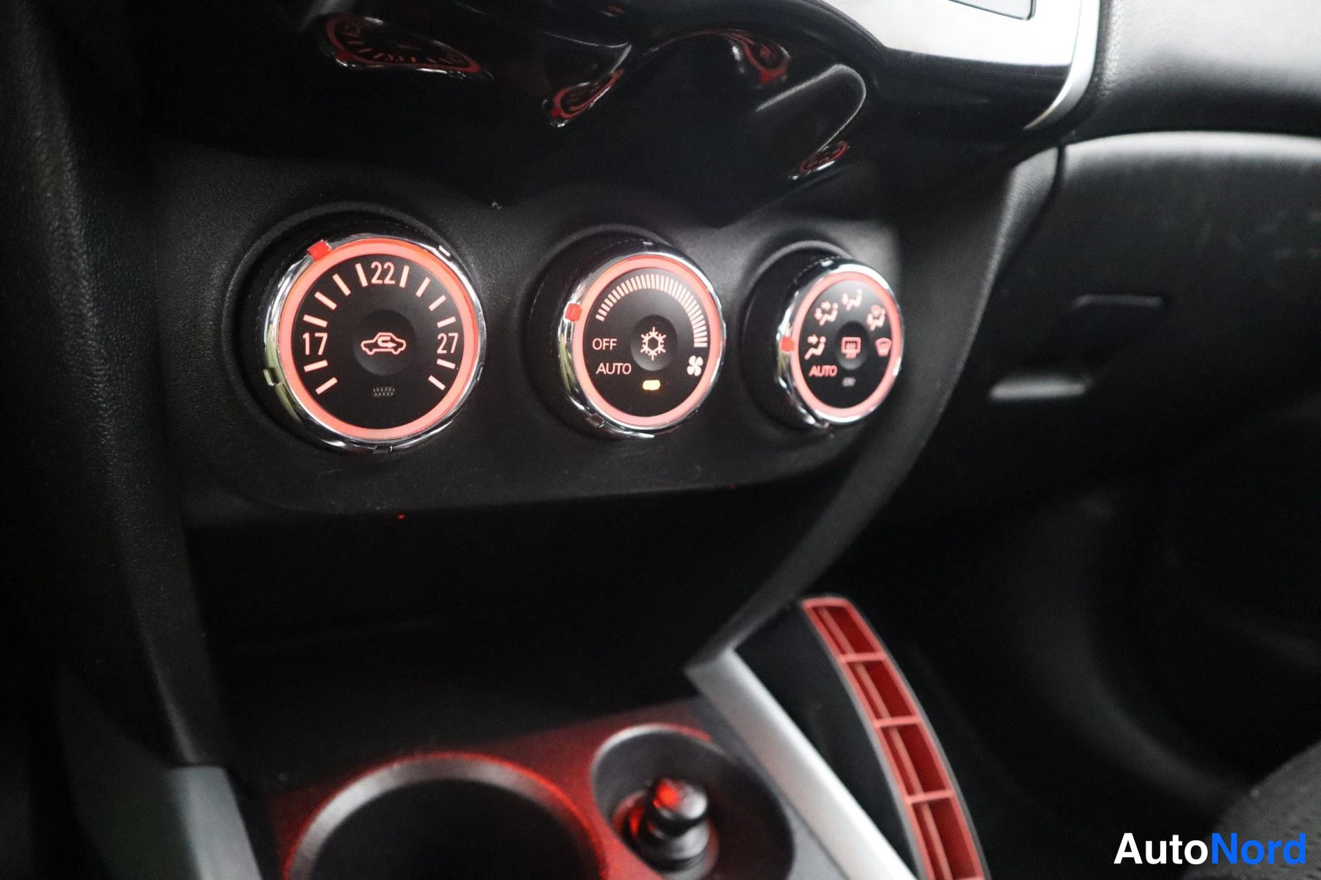 Ruskea Citroen C4 Aircross 2012, kuva 18
