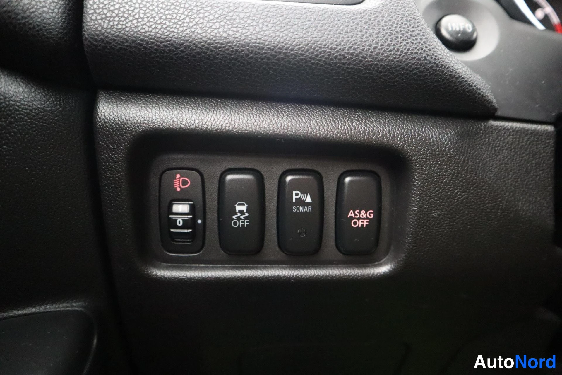 Ruskea Citroen C4 Aircross 2012, yksityiskohta, kuva 8