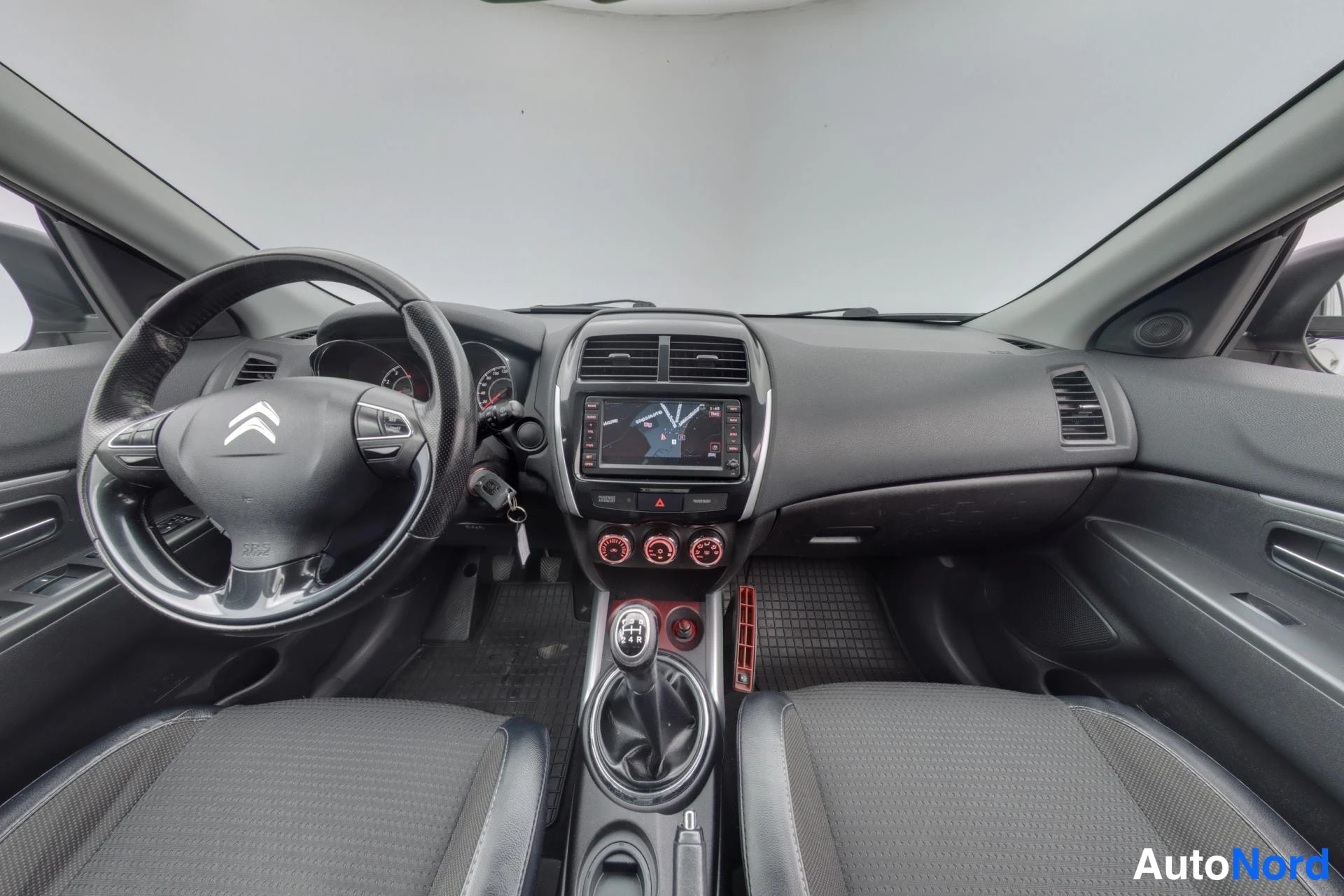 Ruskea Citroen C4 Aircross 2012, kuva 22