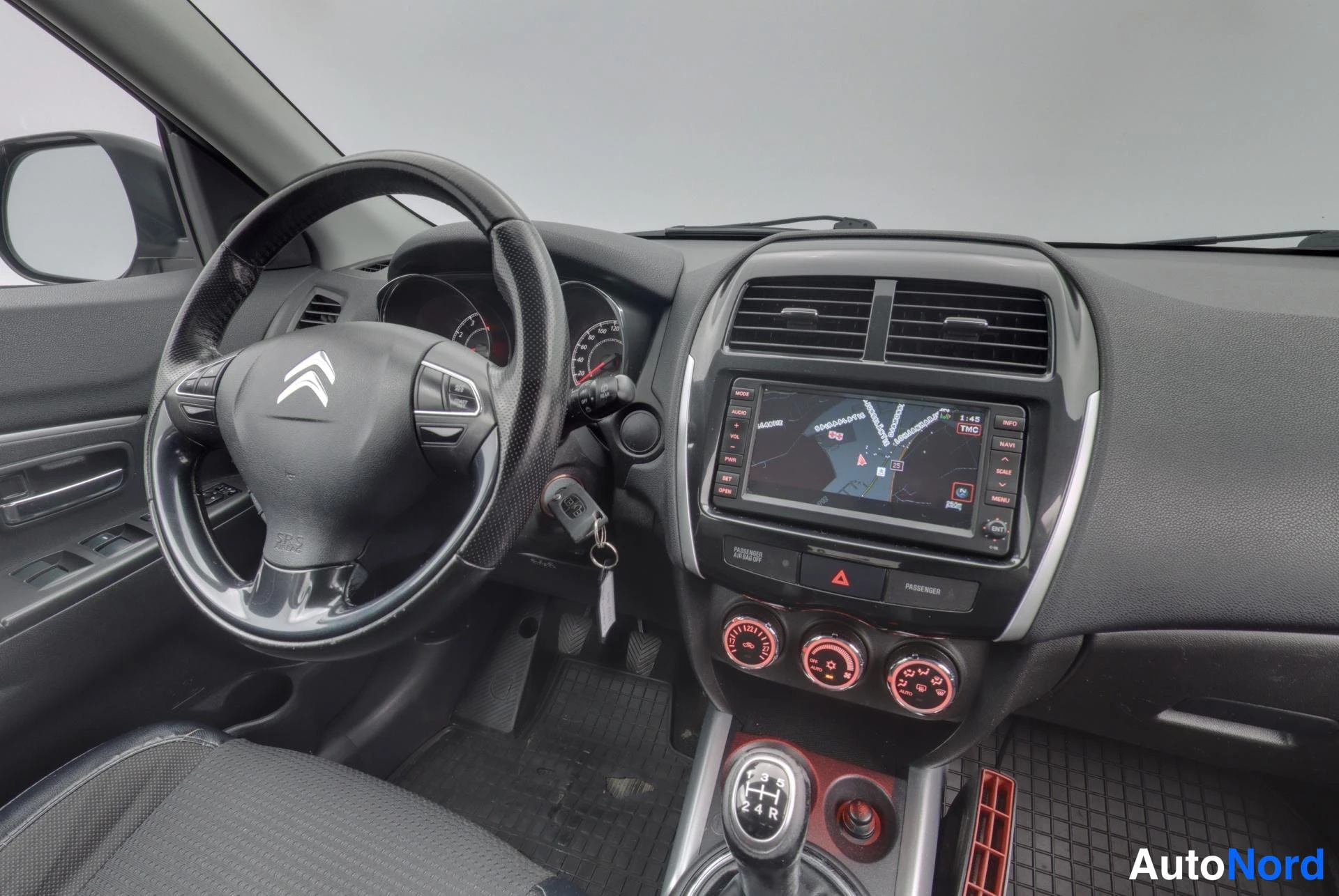 Ruskea Citroen C4 Aircross 2012, kuva 9