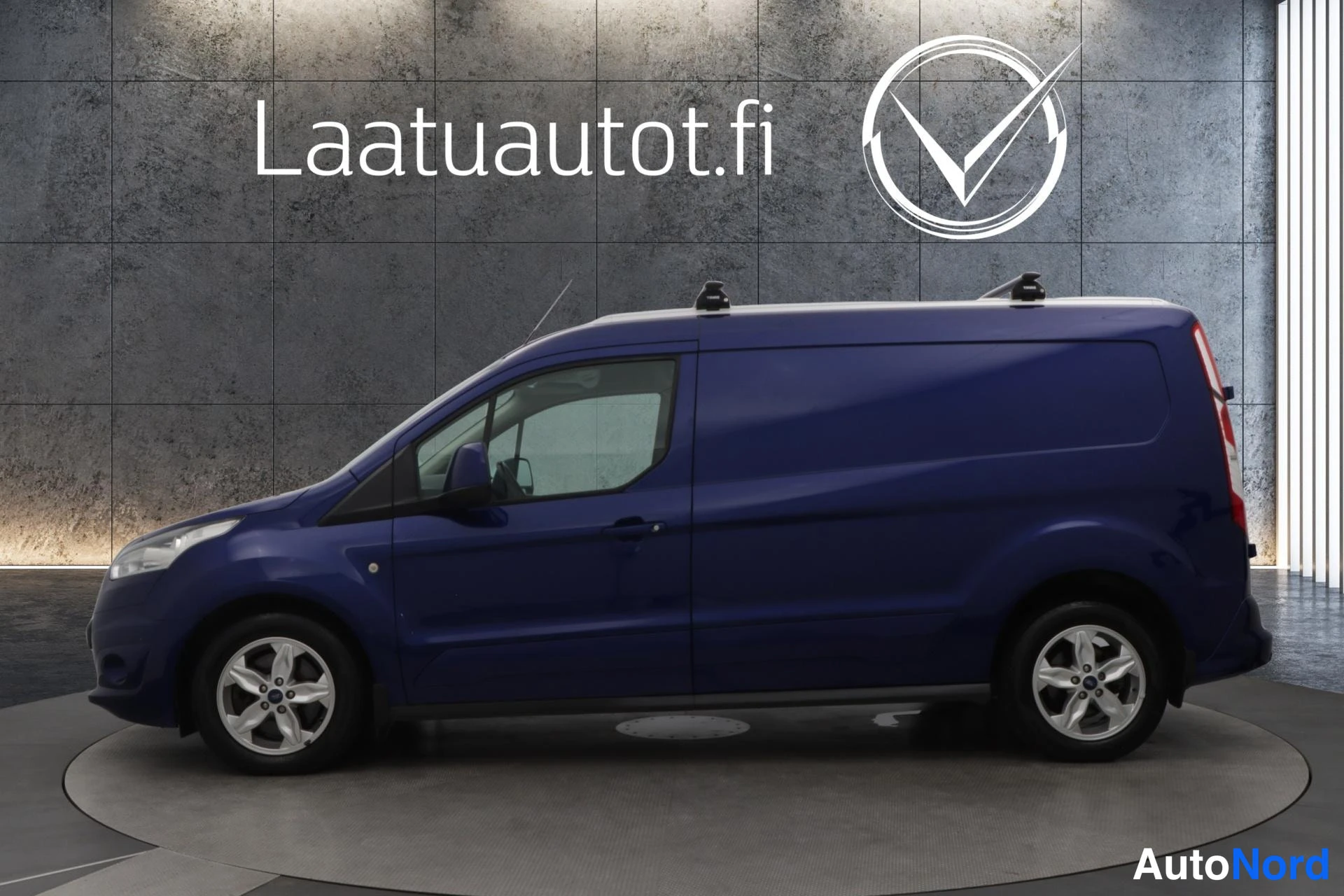 Sininen Ford Transit Connect 2017, etuviisto, keula vasemmalle, kuva 2