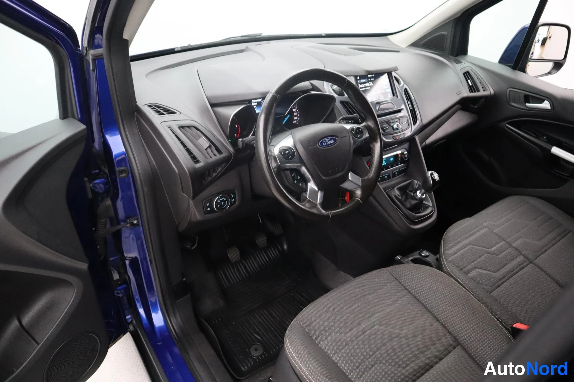 Sininen Ford Transit Connect 2017, kuva 13