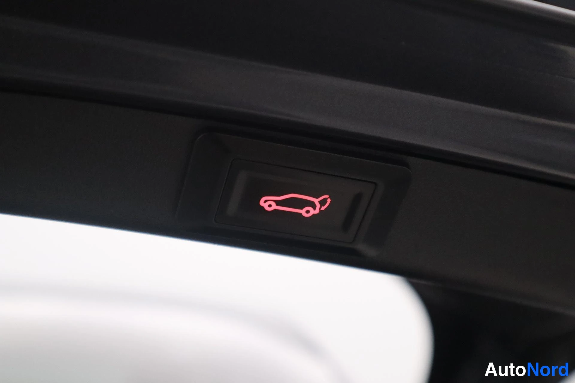 Harmaa Tesla Model 3 2019, kuva 14