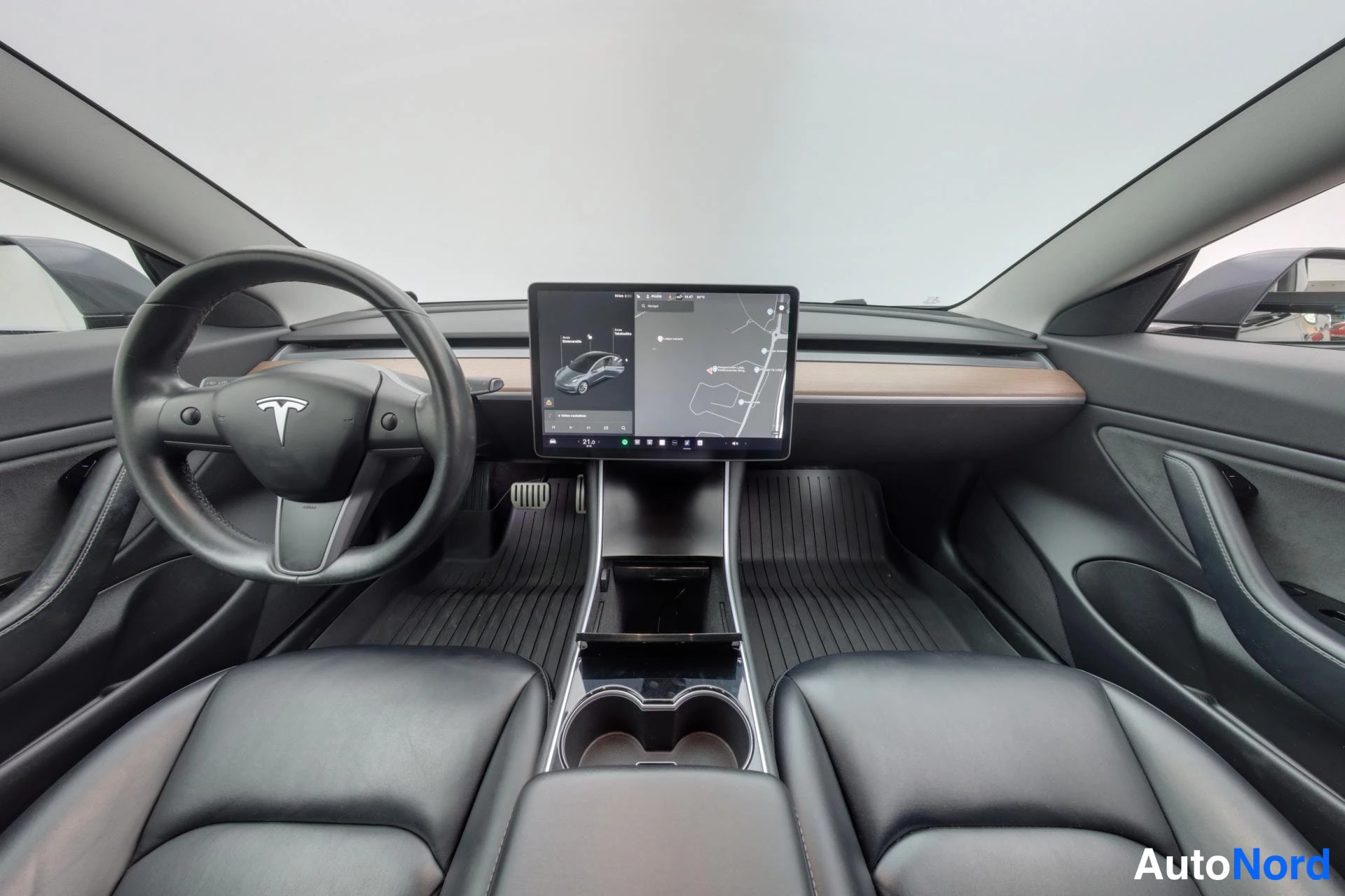 Harmaa Tesla Model 3 2019, yksityiskohta, kuva 9