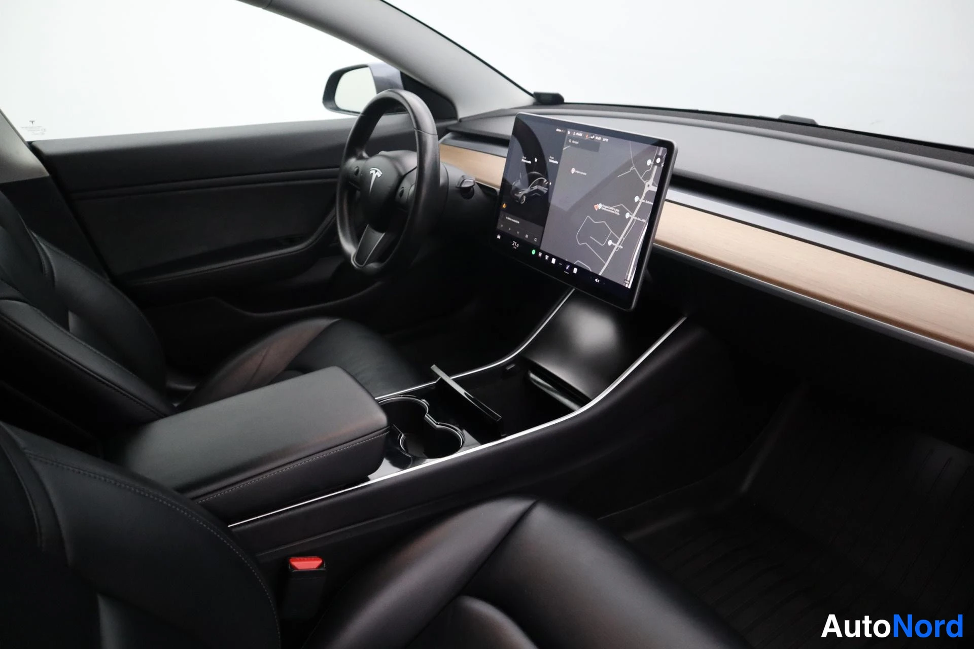 Harmaa Tesla Model 3 2019, kuva 21