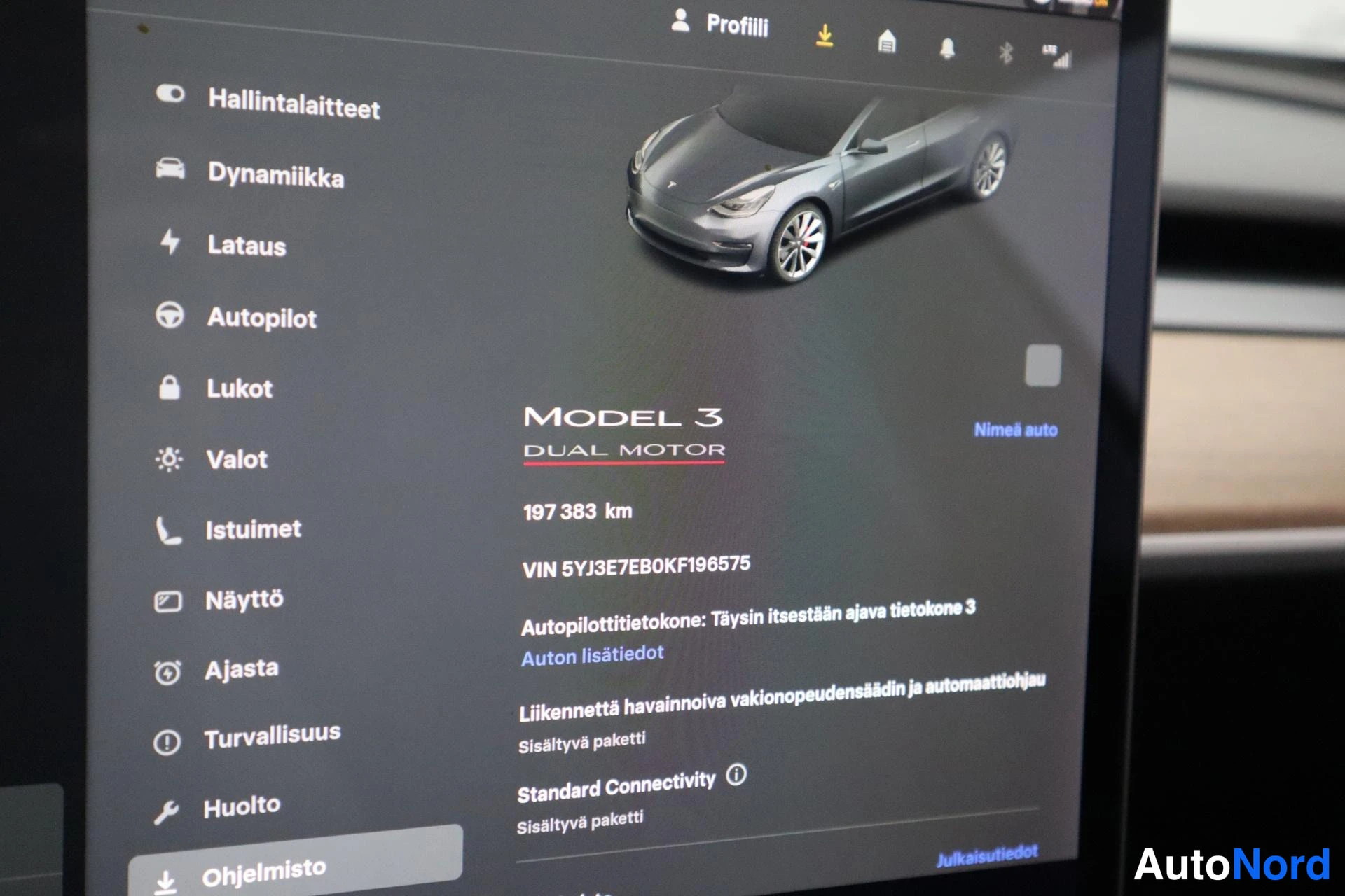 Harmaa Tesla Model 3 2019, kuva 26