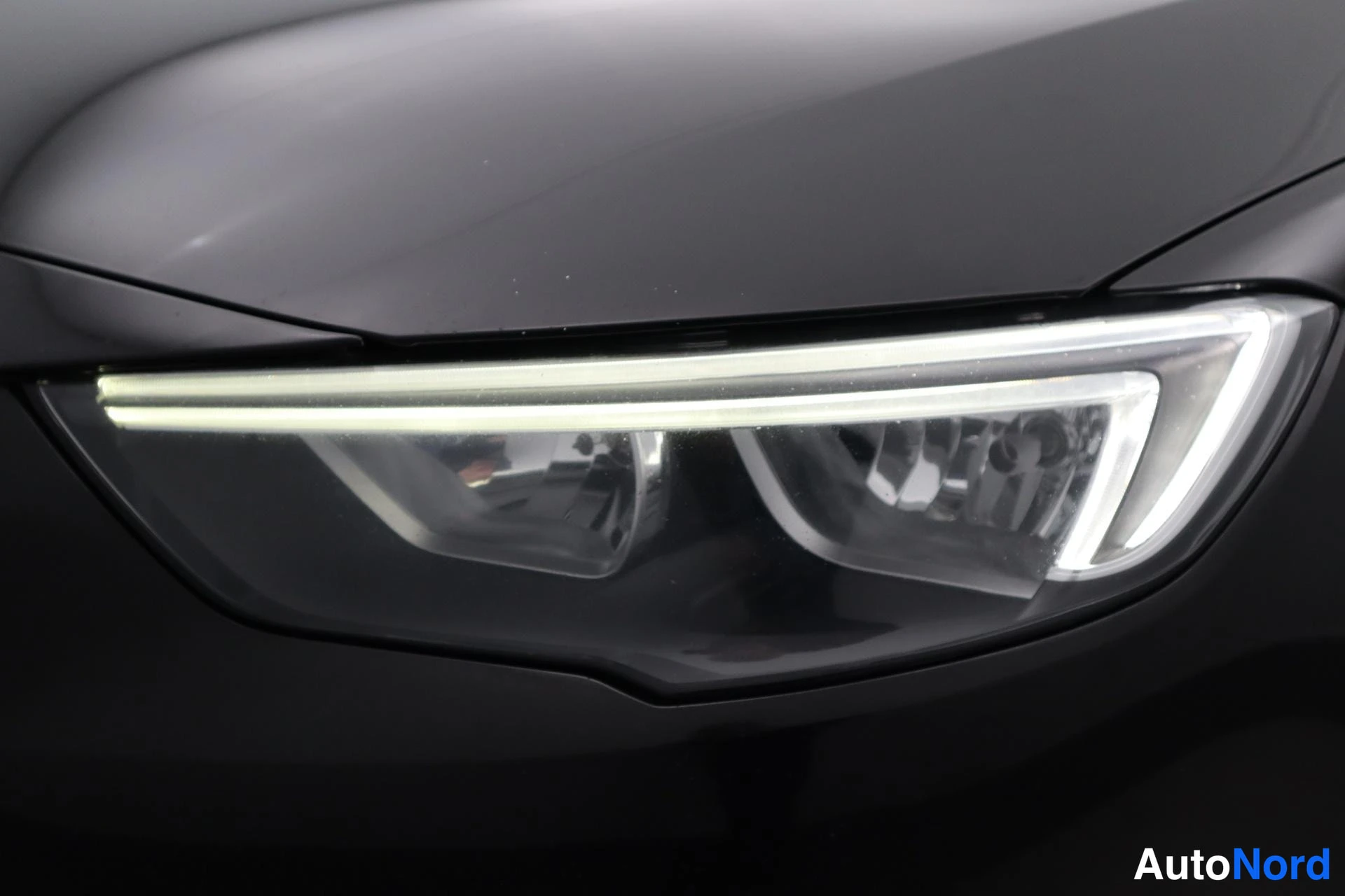 Musta Opel Insignia 2018, kuva 18