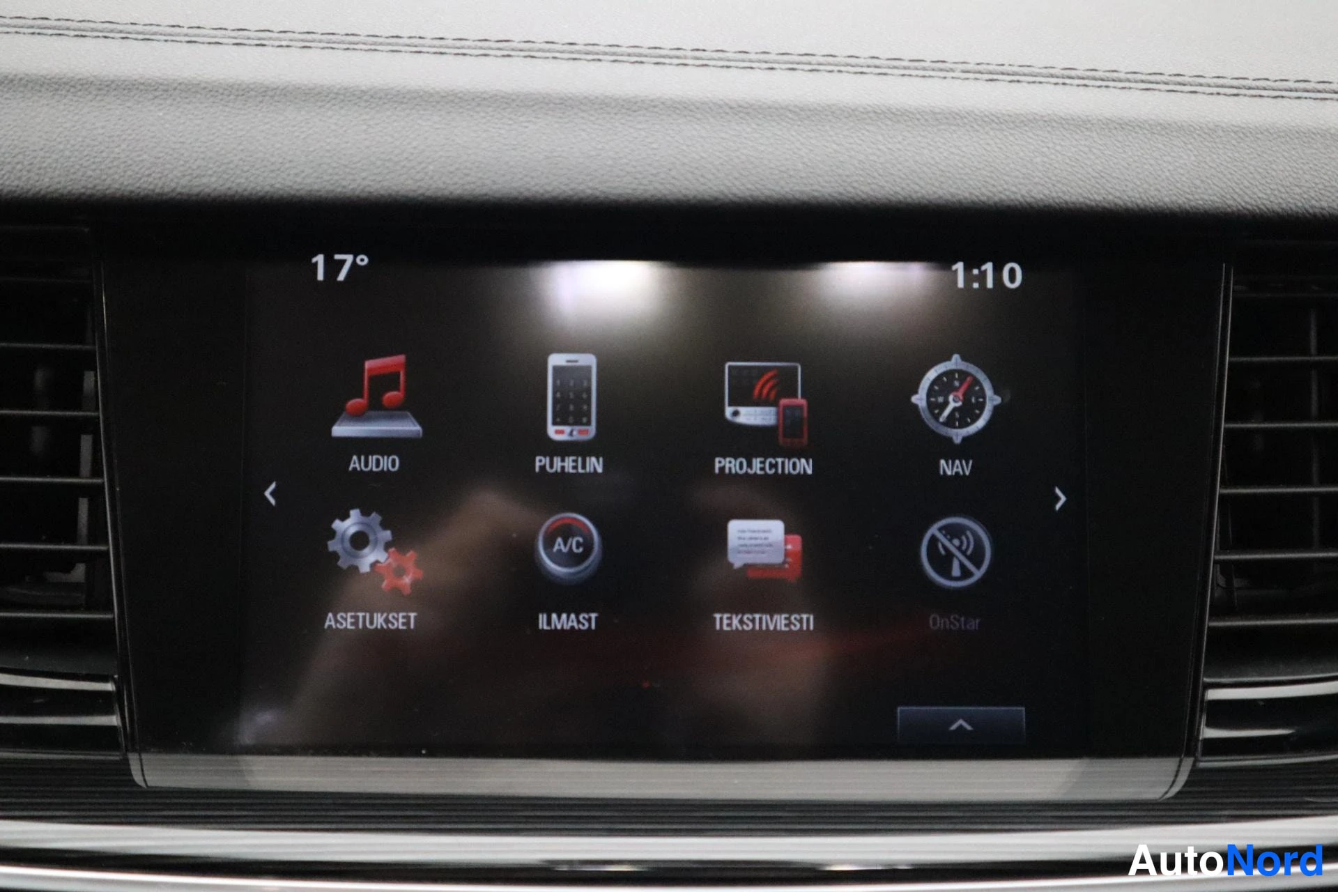 Musta Opel Insignia 2018, kuva 23