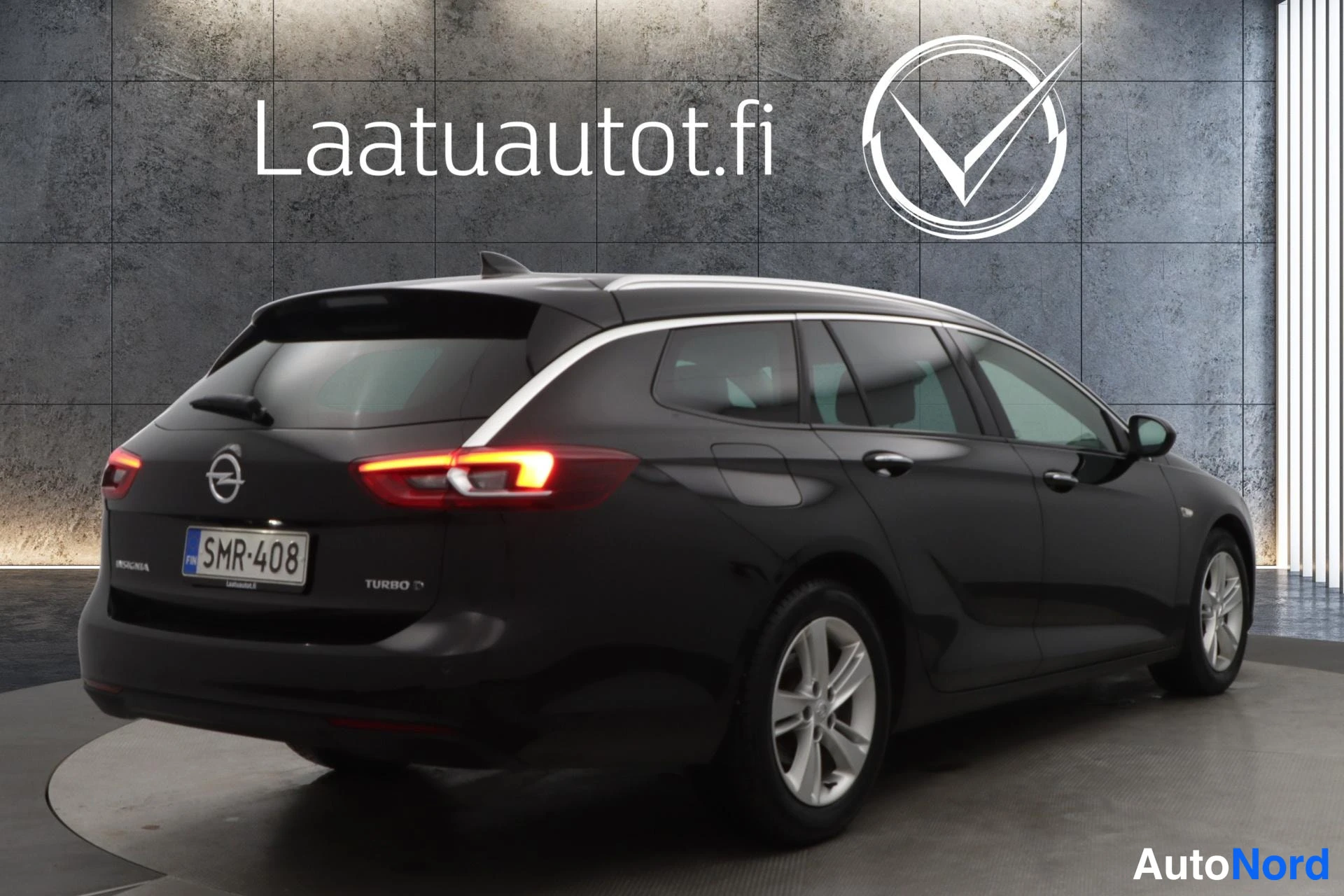 Musta Opel Insignia 2018, takaviisto, kuva 6