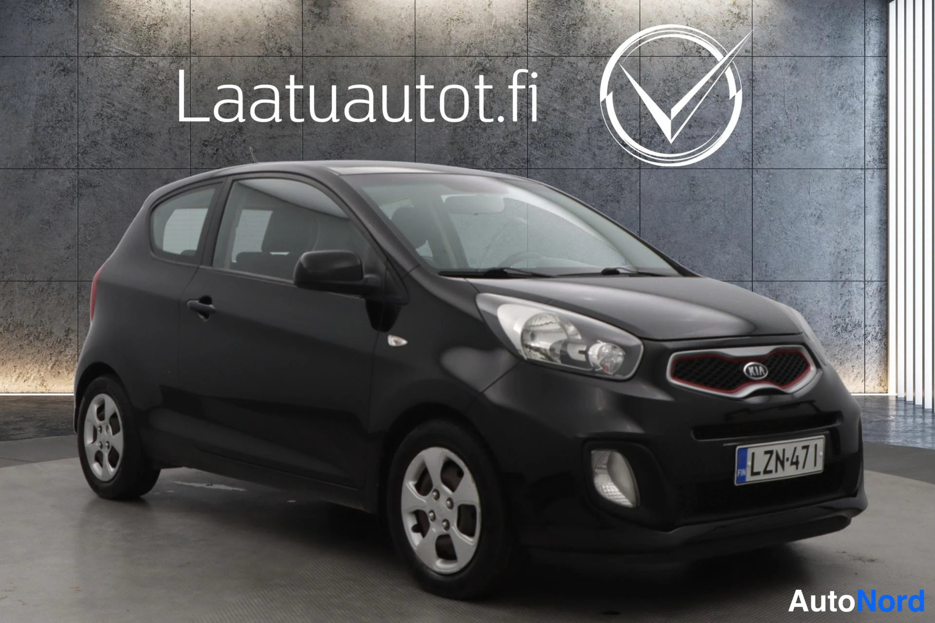 Musta Kia Picanto 2012, etuviisto, keula oikealle, kuva 5