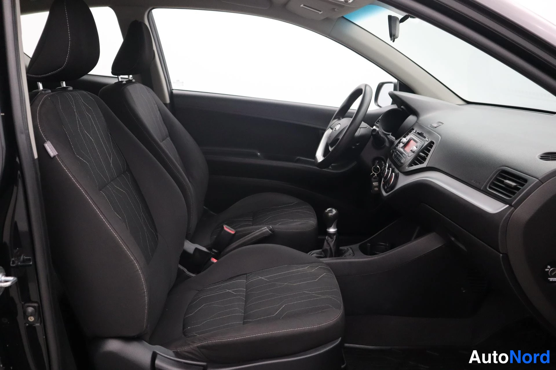 Musta Kia Picanto 2012, kuva 17