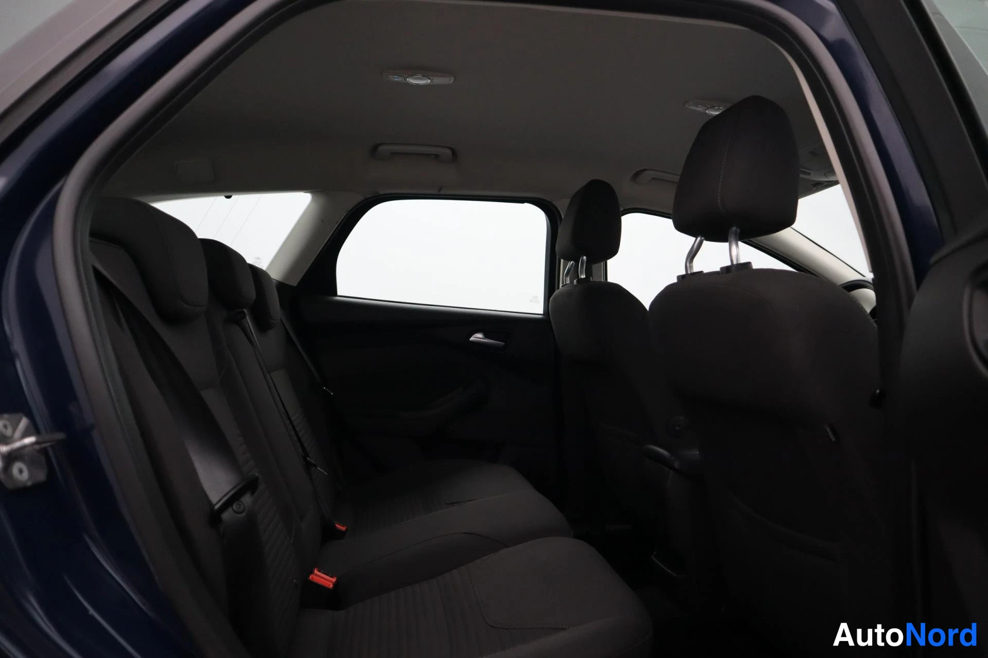 Sininen Ford Focus 2015, kuva 24