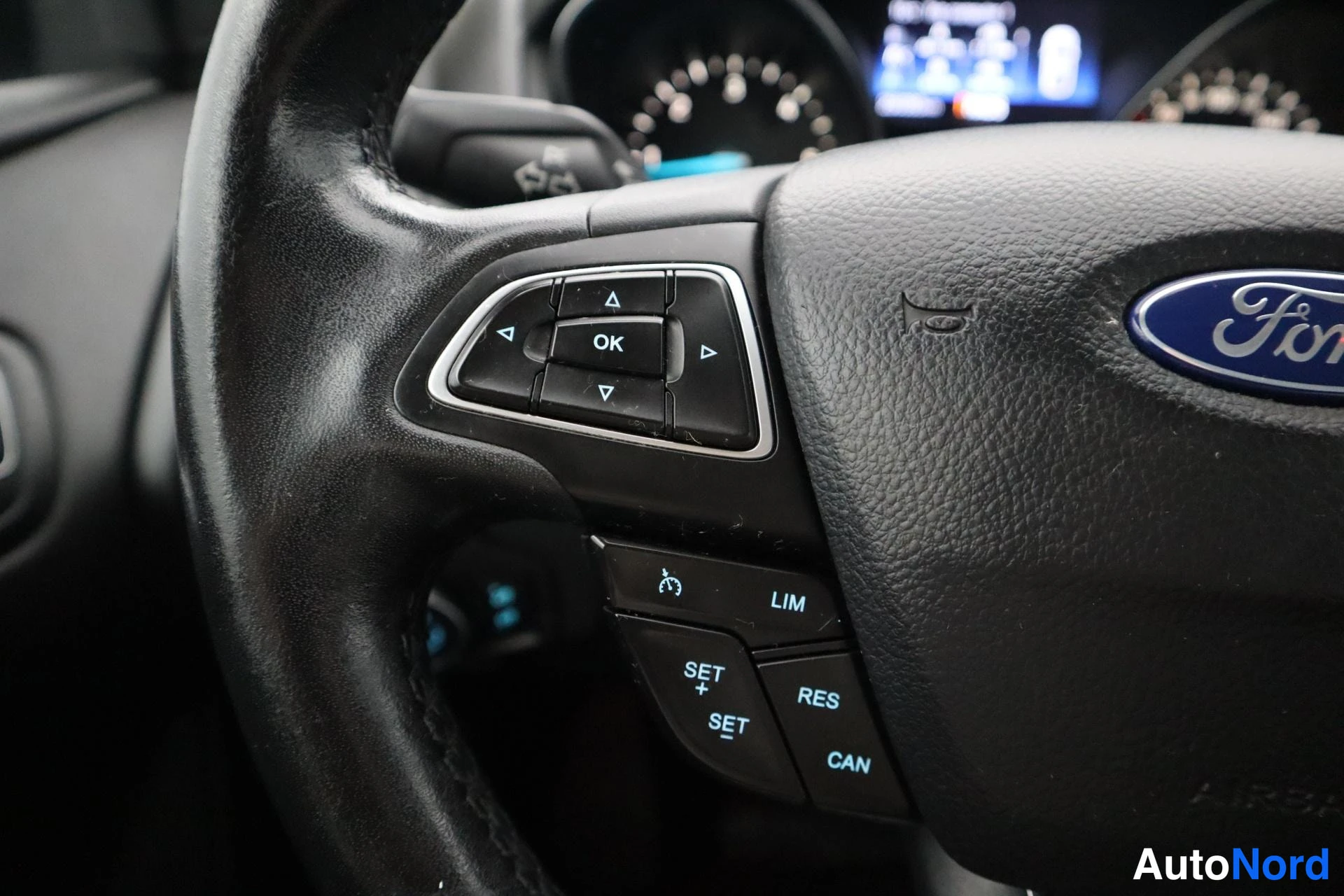 Sininen Ford Focus 2015, kuva 16