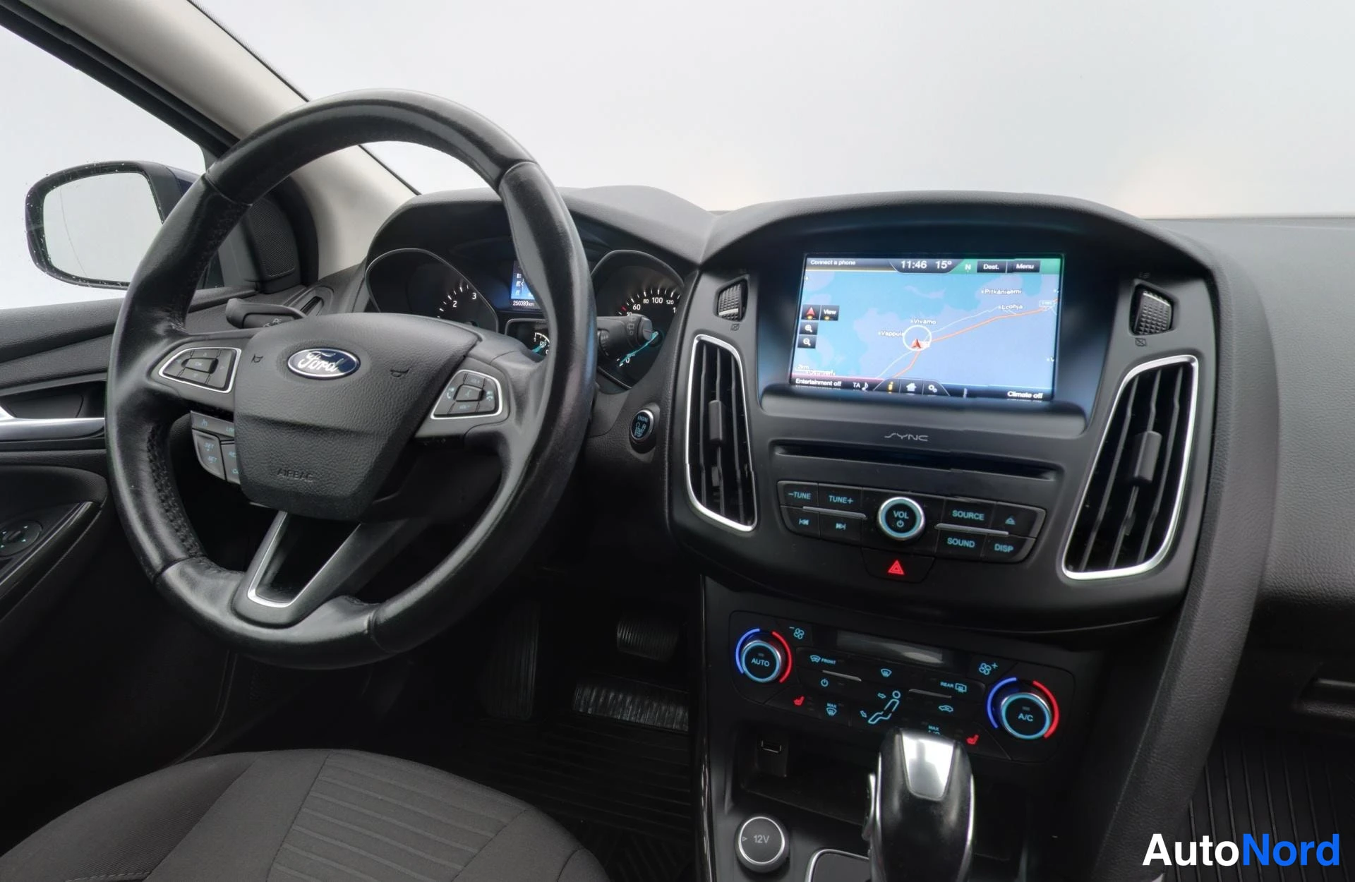 Sininen Ford Focus 2015, yksityiskohta, kuva 8