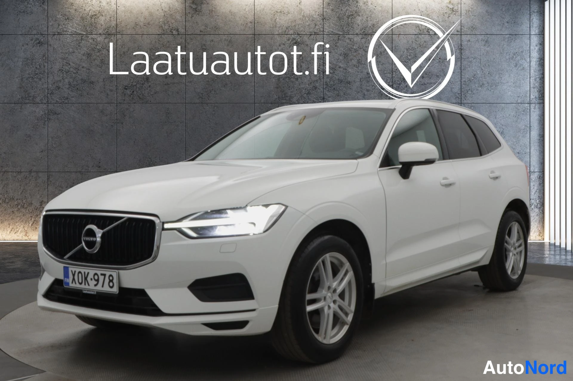 Valkoinen Volvo XC60 2018, kuva 26