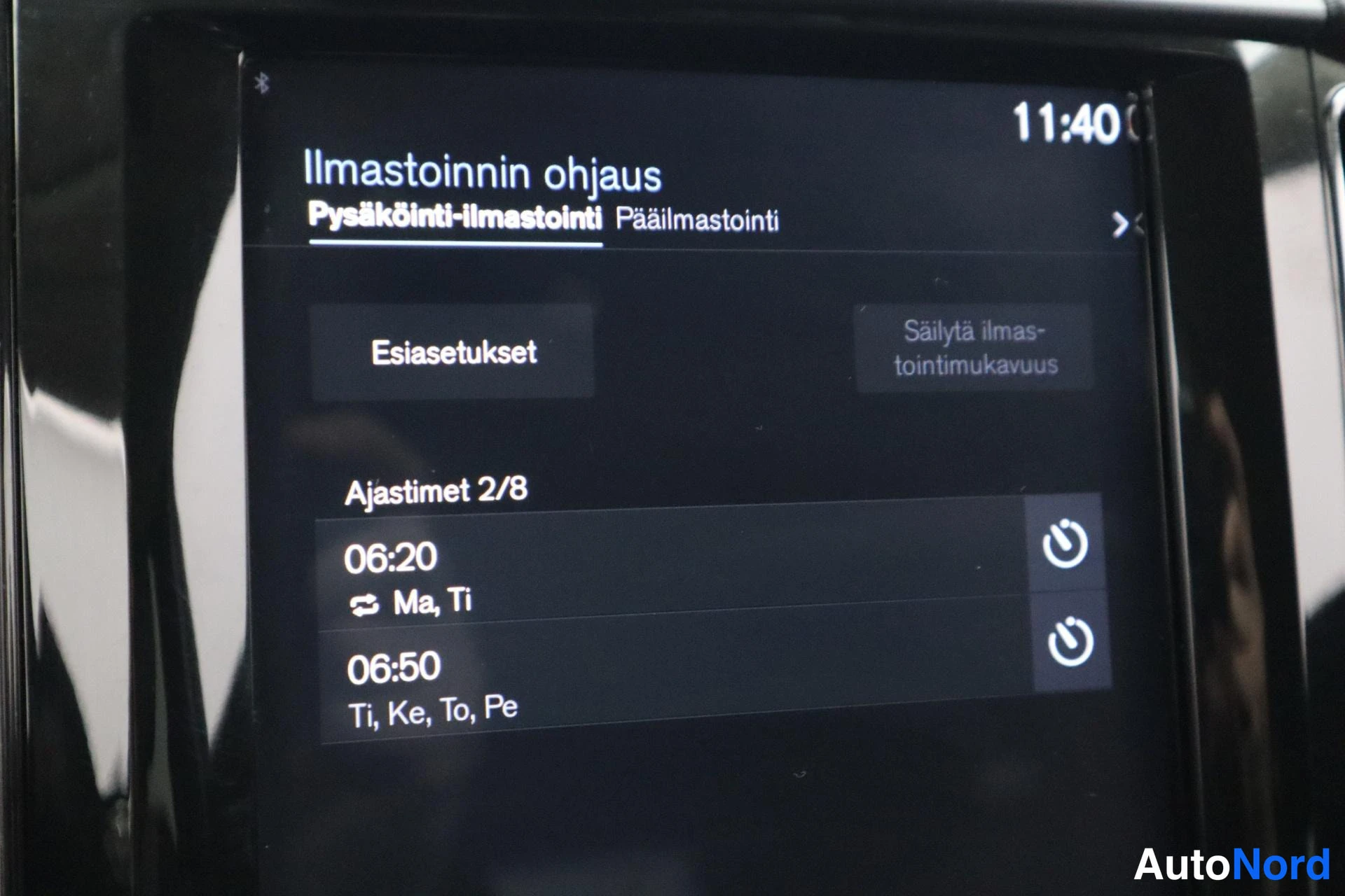Valkoinen Volvo XC60 2018, kuva 31