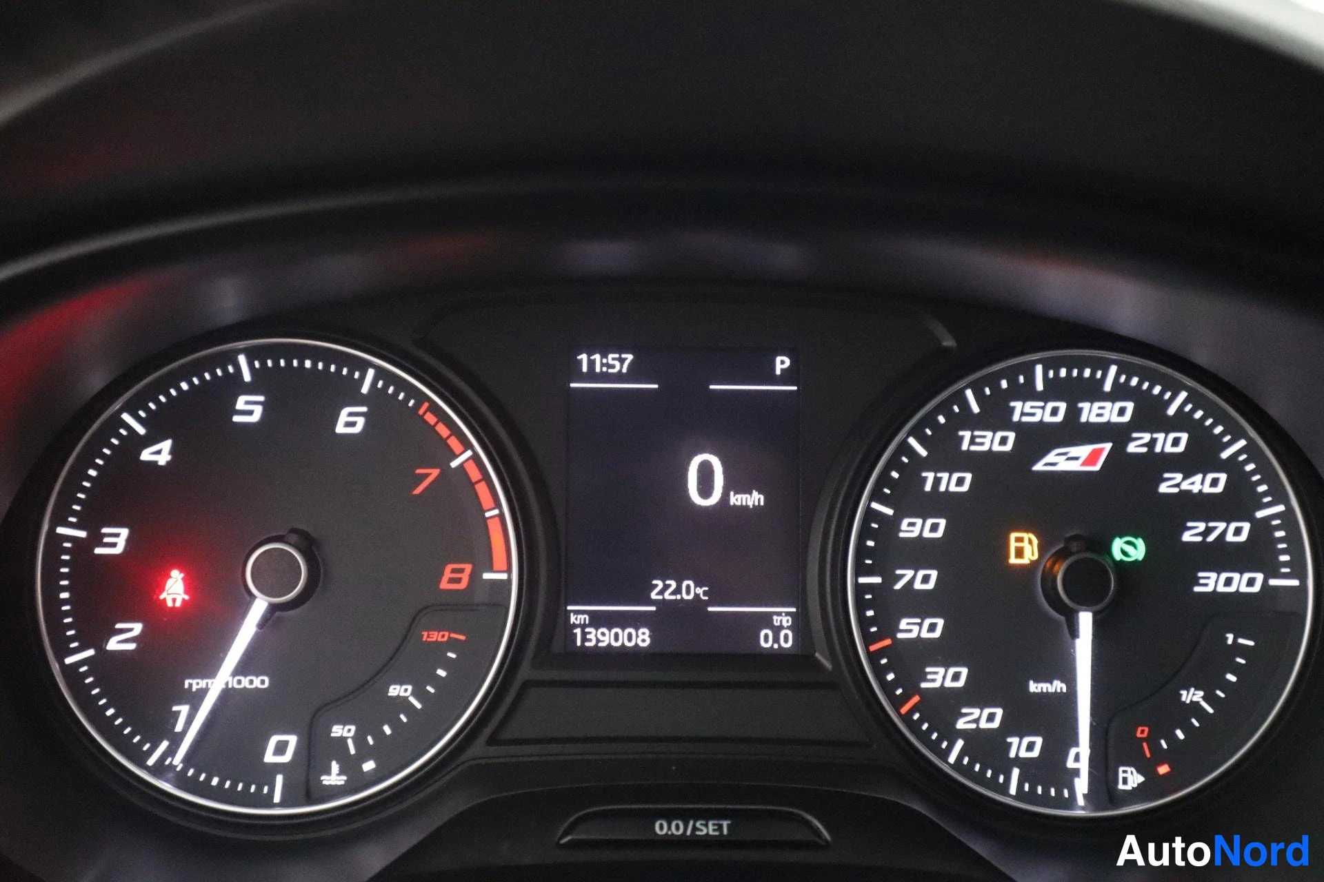Punainen Seat Leon ST 2015, kuva 19