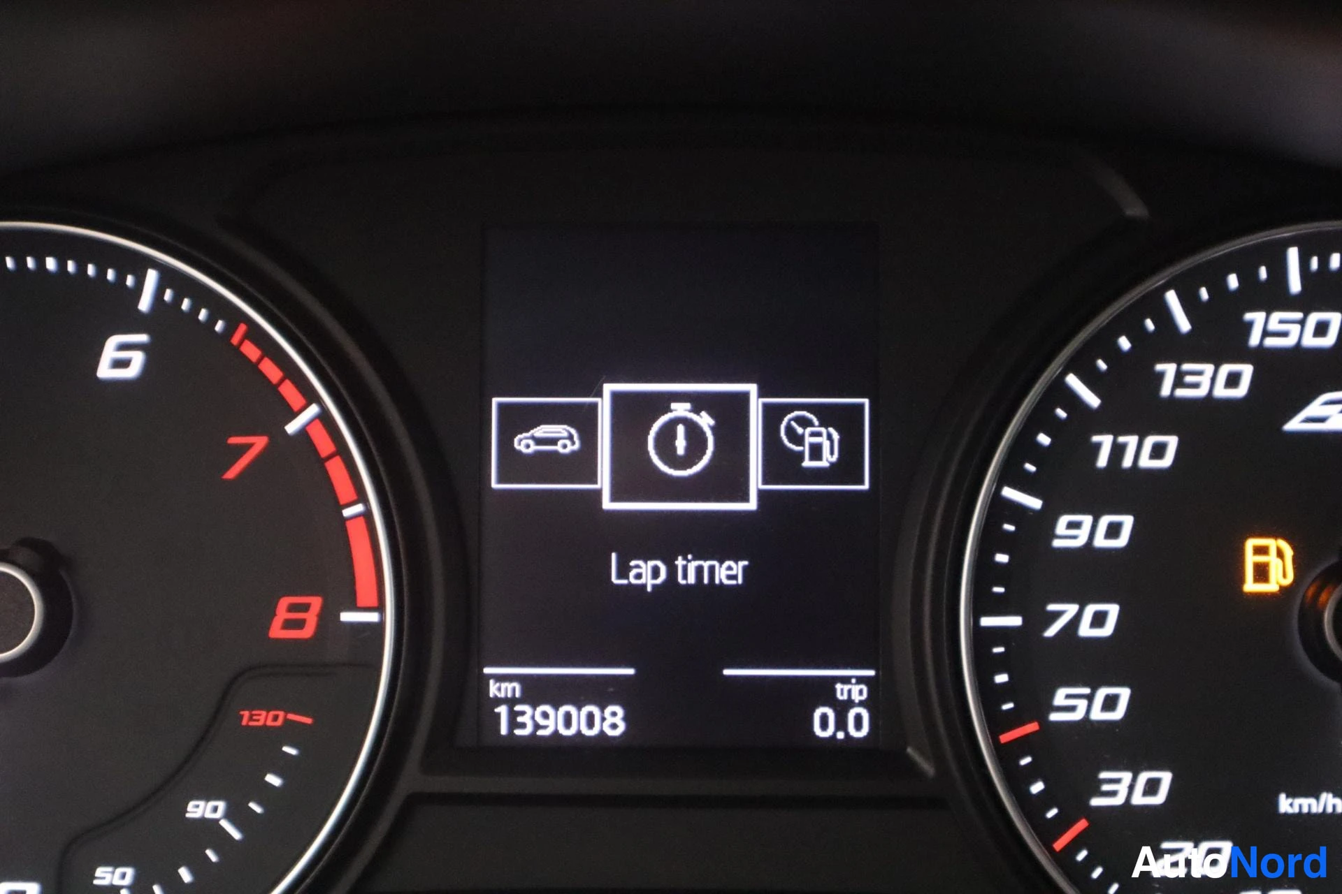 Punainen Seat Leon ST 2015, kuva 20
