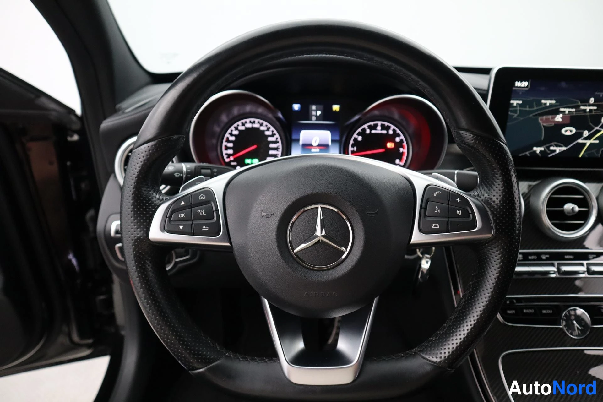 Musta Mercedes-Benz C 43 2017, kuva 17