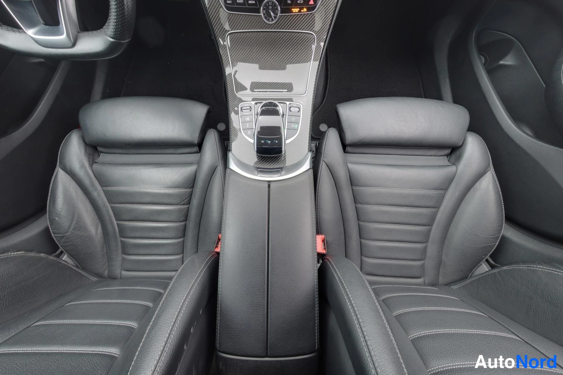 Musta Mercedes-Benz C 43 2017, kuva 23