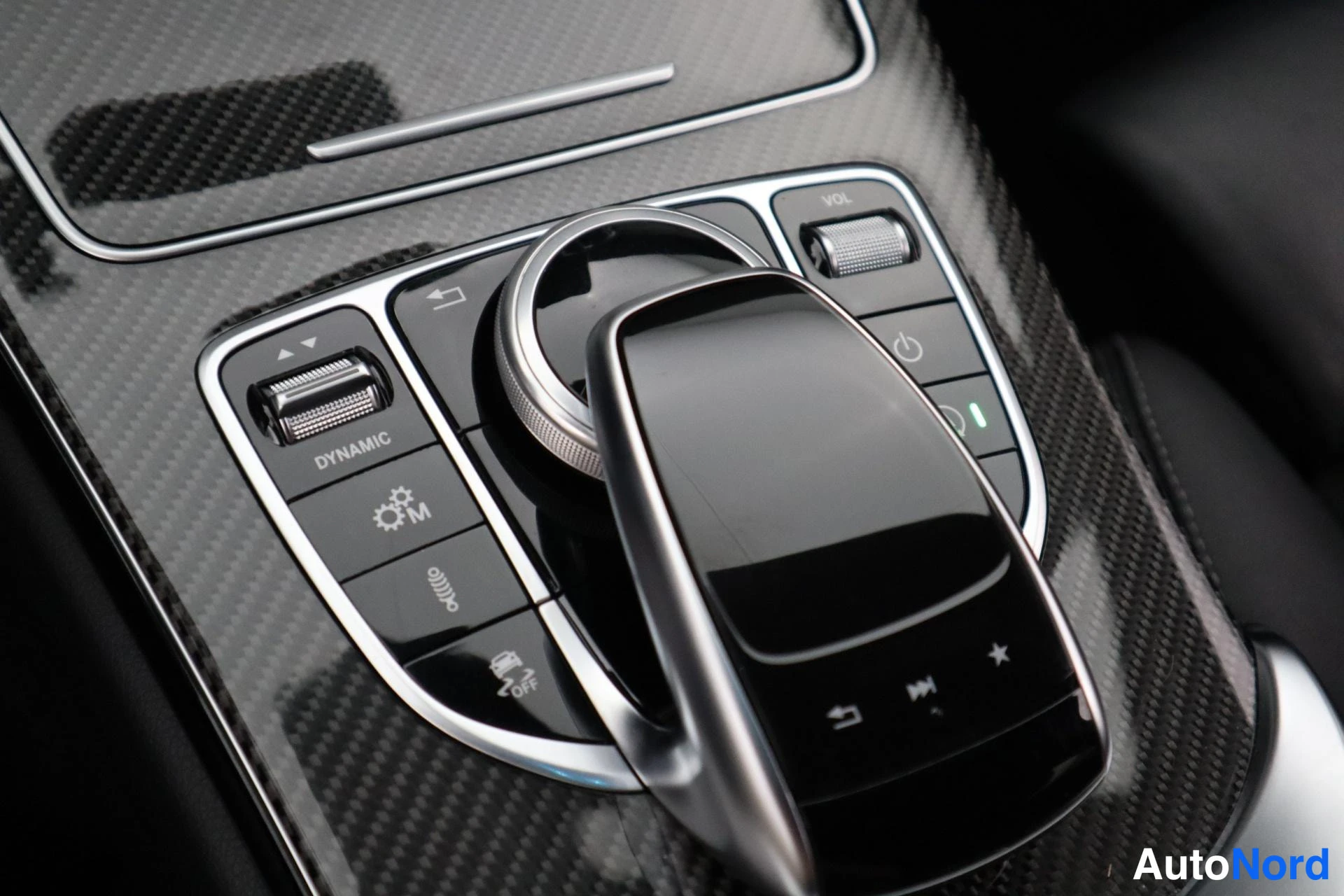Musta Mercedes-Benz C 43 2017, kuva 27