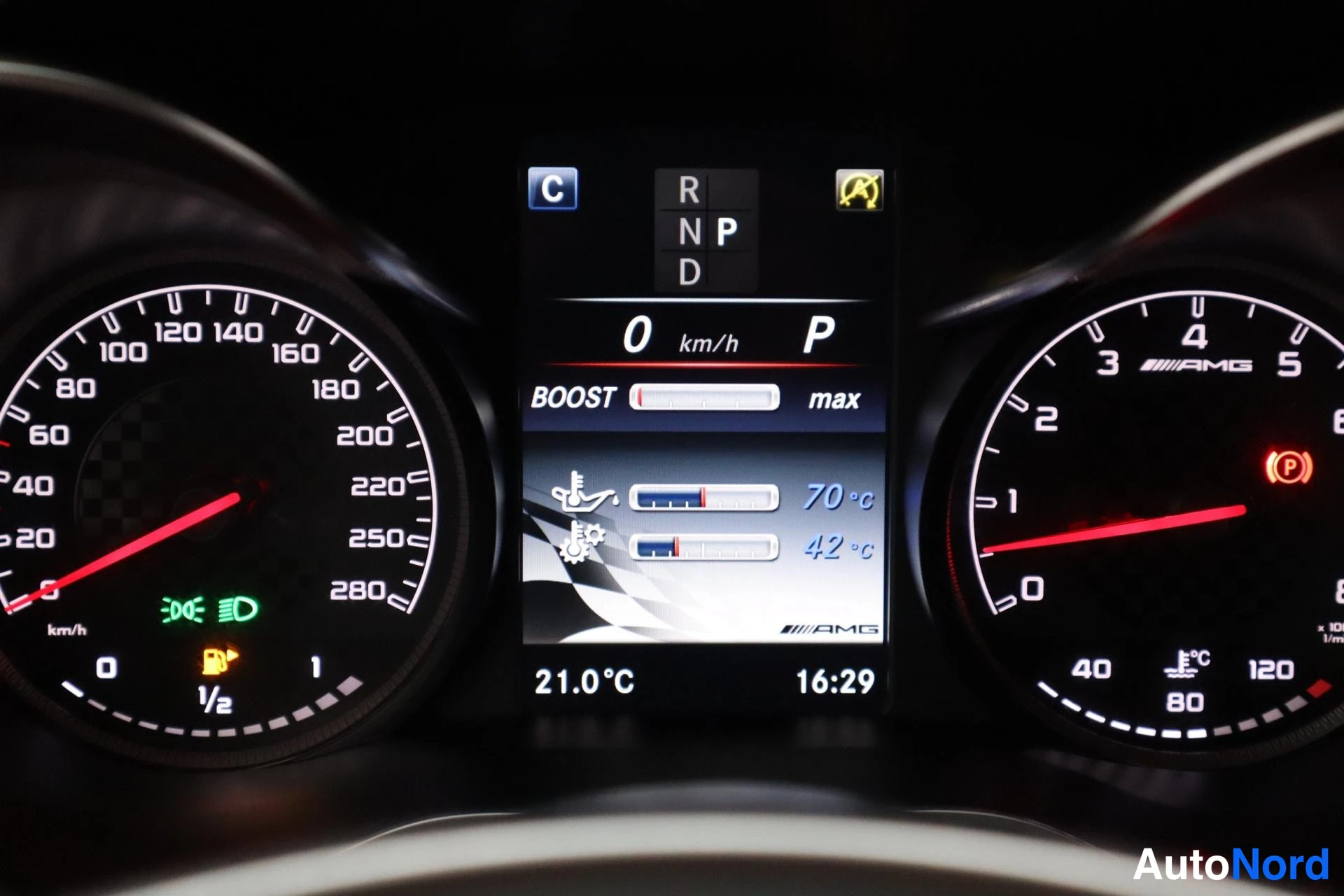 Musta Mercedes-Benz C 43 2017, kuva 35