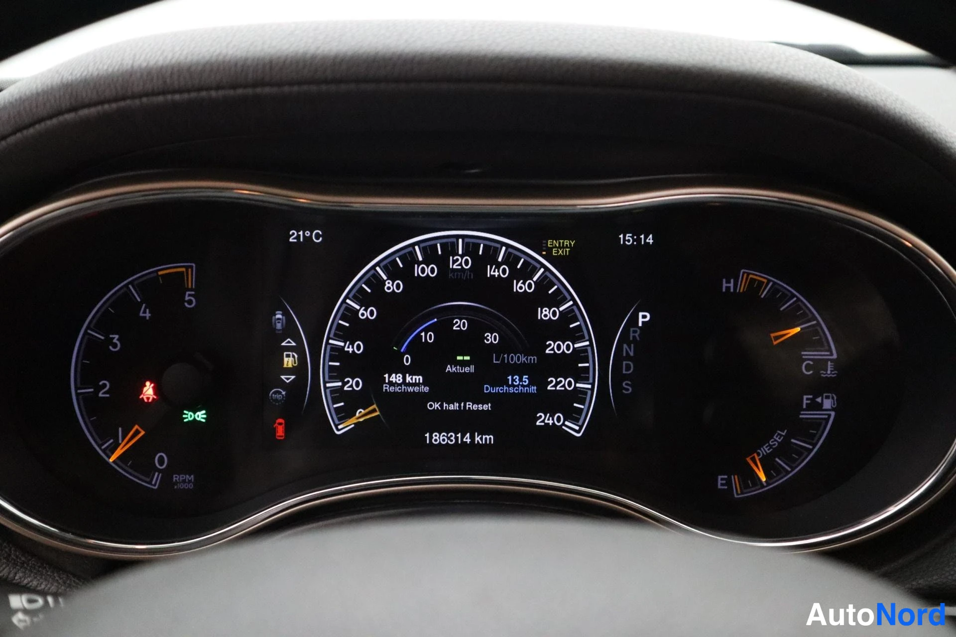 Harmaa Jeep Grand Cherokee 2015, kuva 16