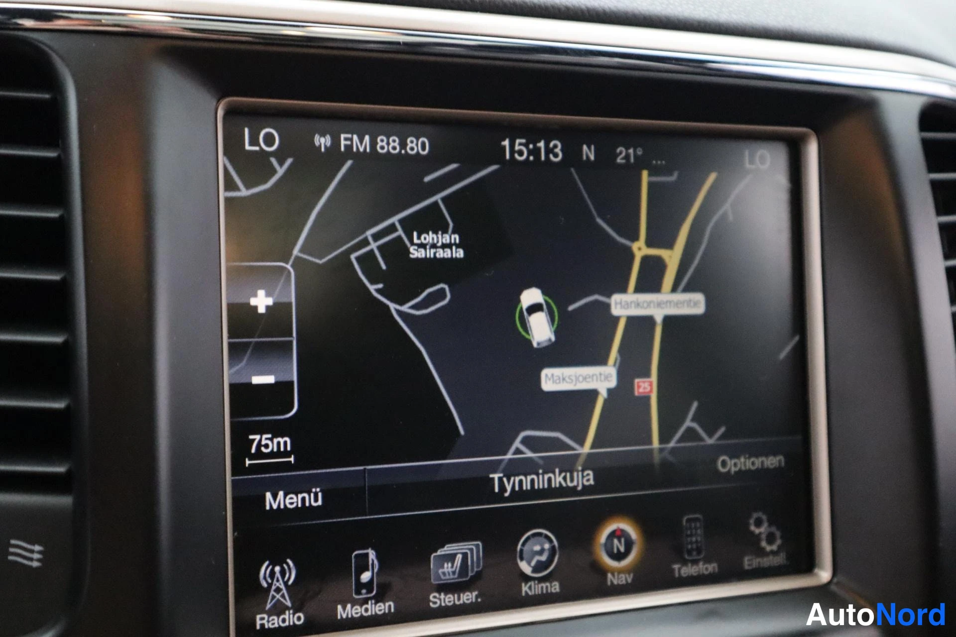 Harmaa Jeep Grand Cherokee 2015, kuva 32