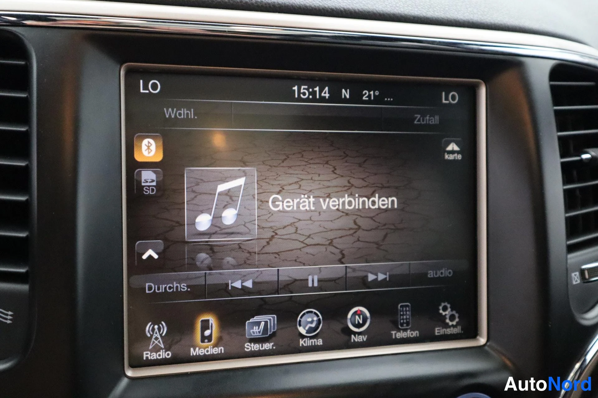 Harmaa Jeep Grand Cherokee 2015, kuva 34