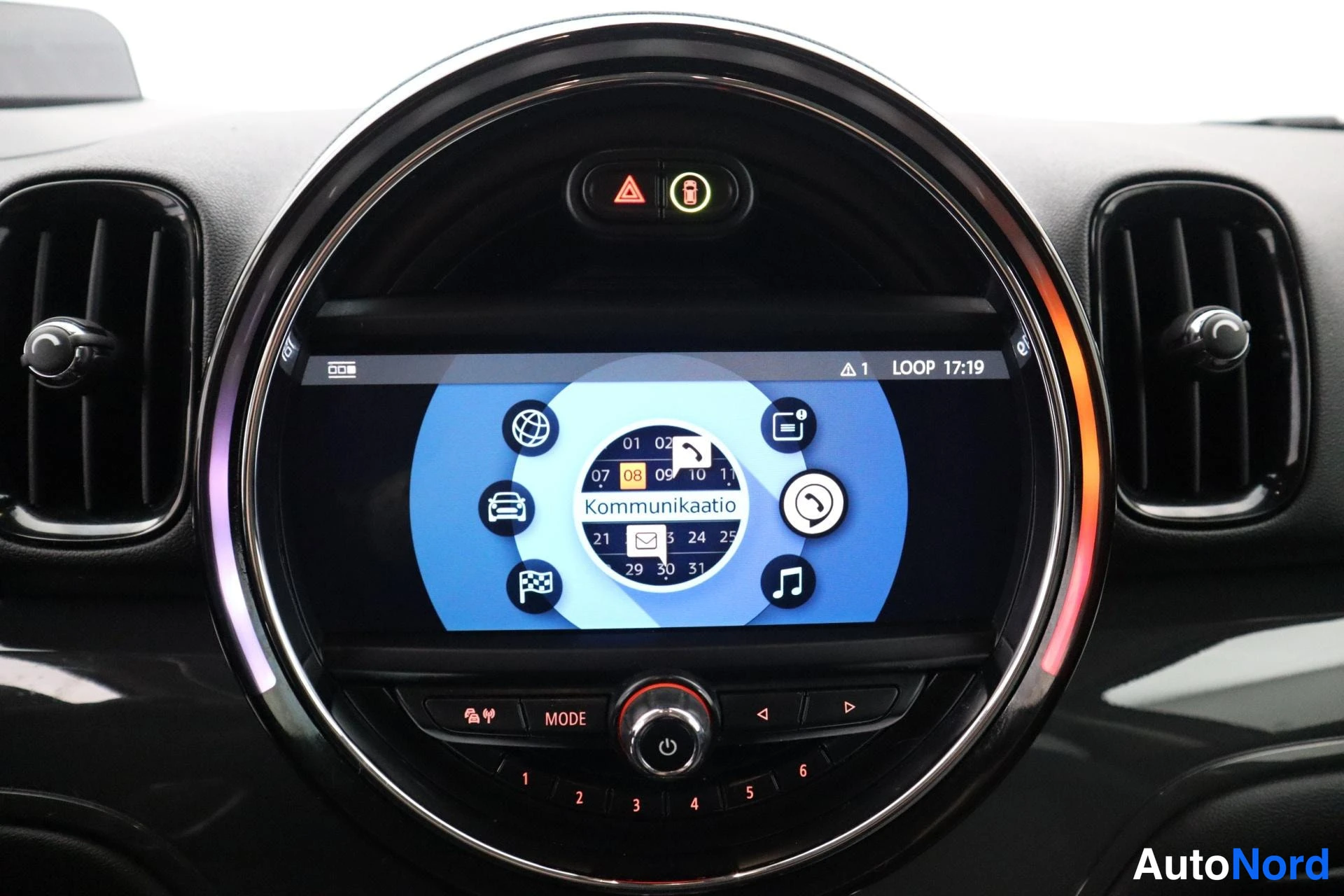 Harmaa Mini Countryman 2019, kuva 32