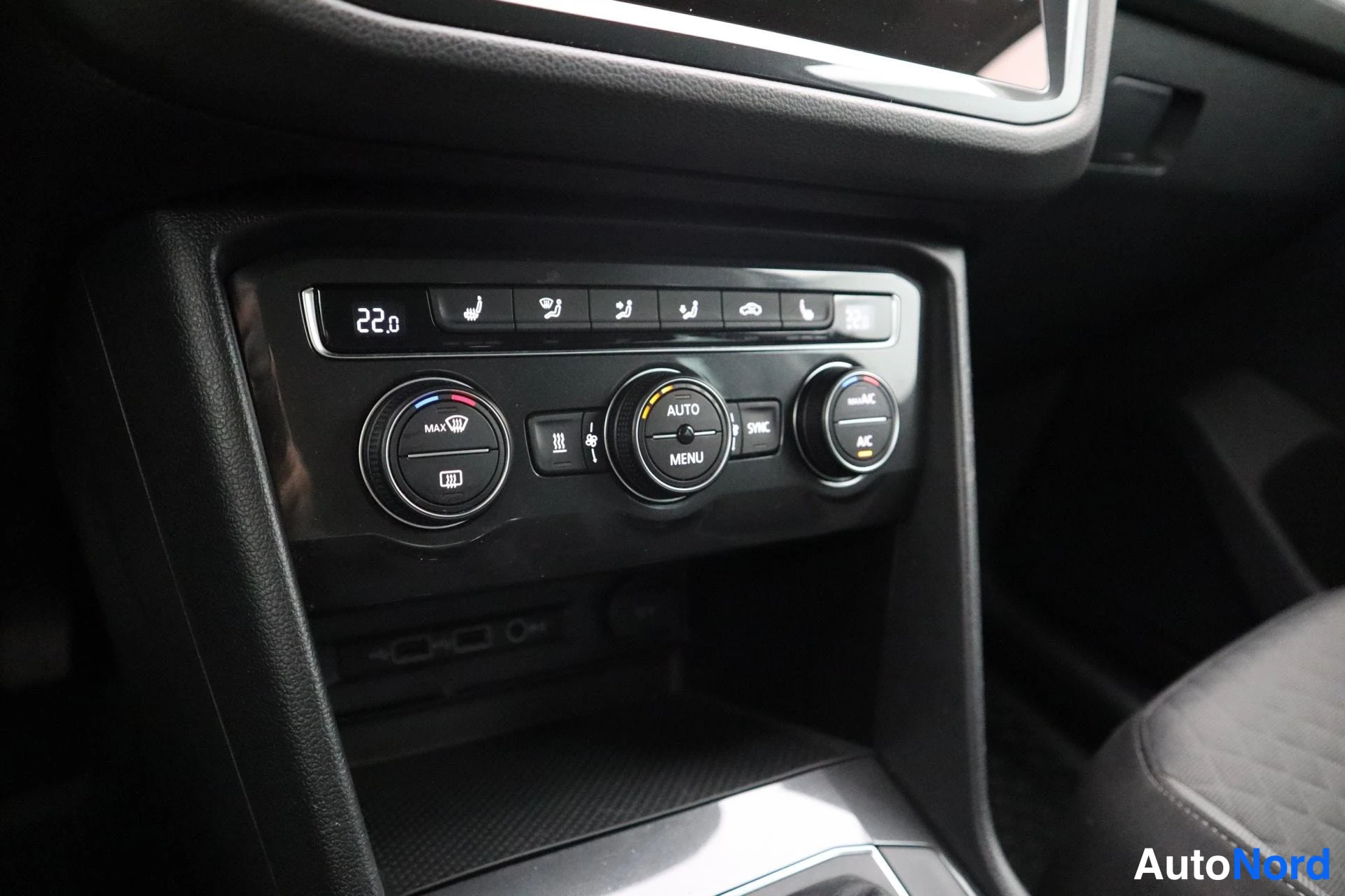 Musta Volkswagen Tiguan 2018, kuva 20